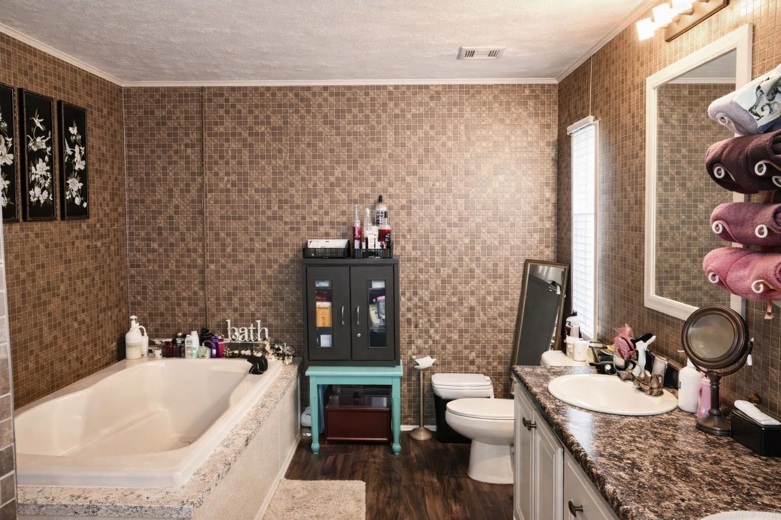 2102 Lake Shore Lane Property Photo 21
