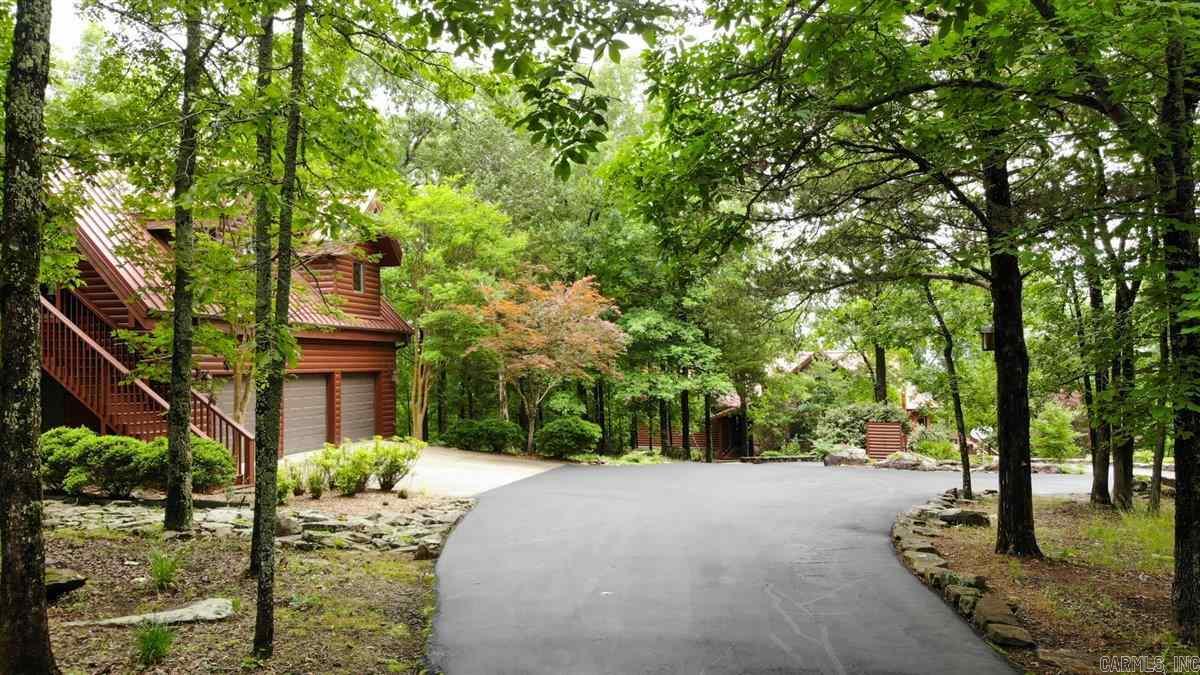 100 Trout Way Property Photo 1