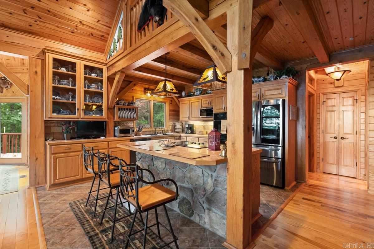 100 Trout Way Property Photo 7