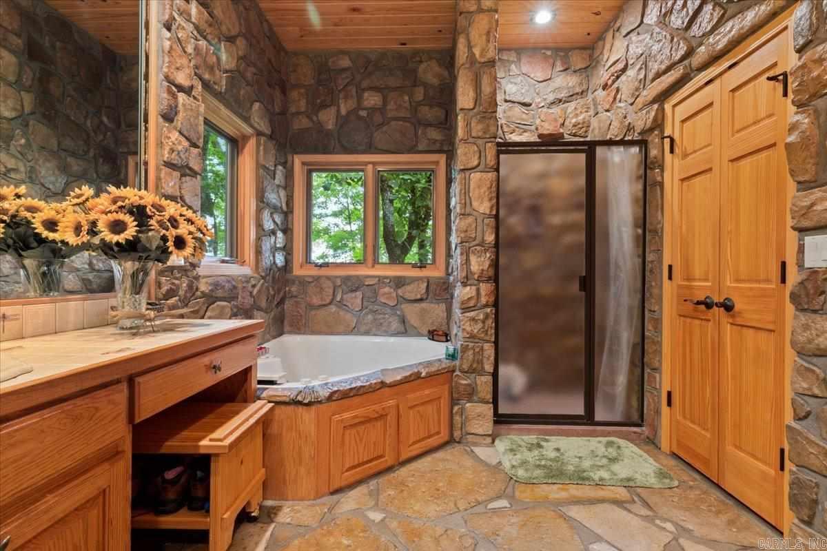 100 Trout Way Property Photo 18
