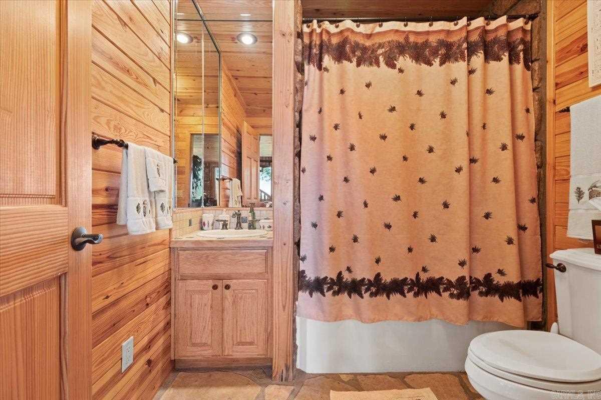 100 Trout Way Property Photo 24