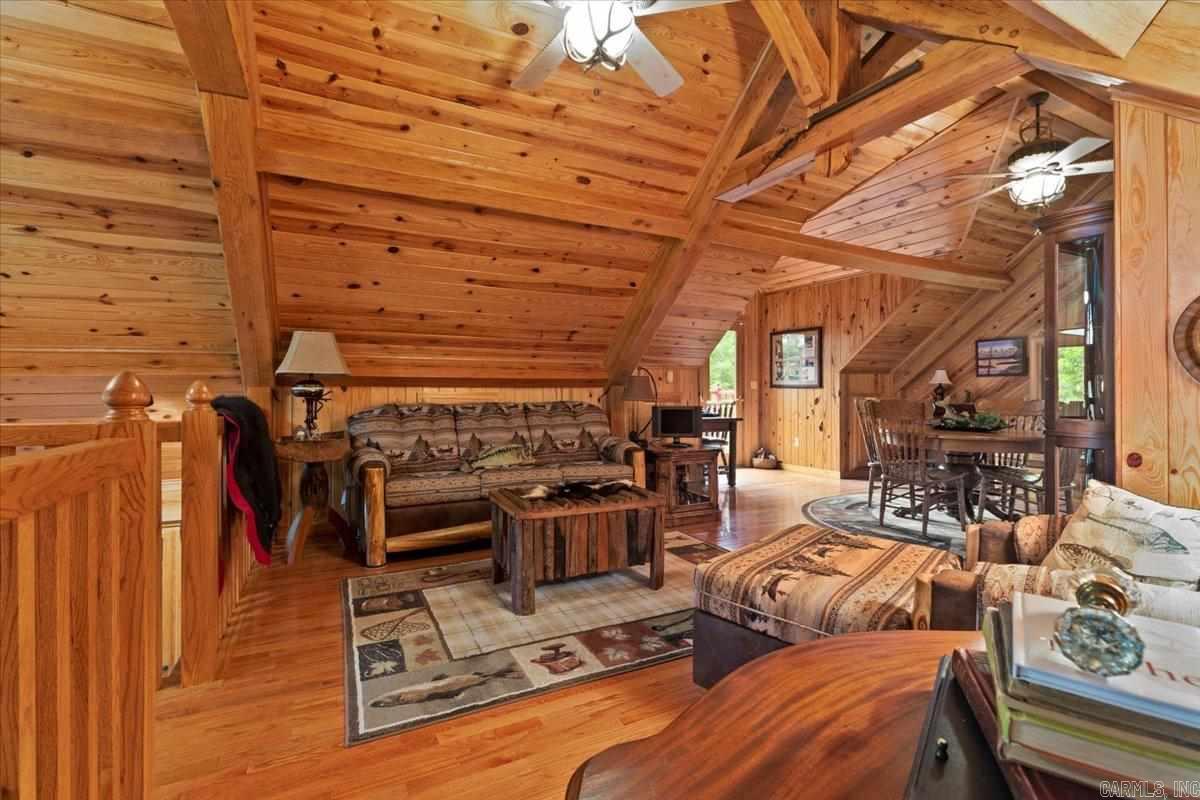 100 Trout Way Property Photo 26