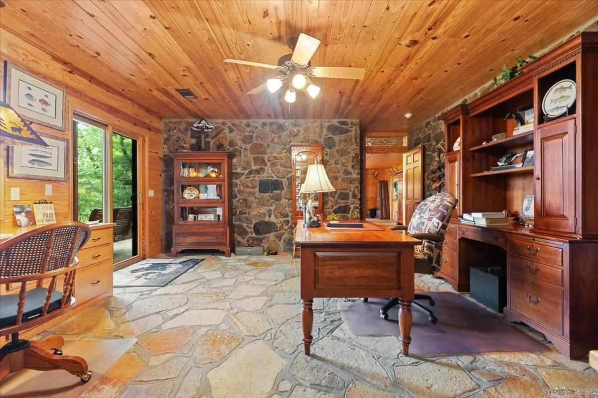100 Trout Way Property Photo 28