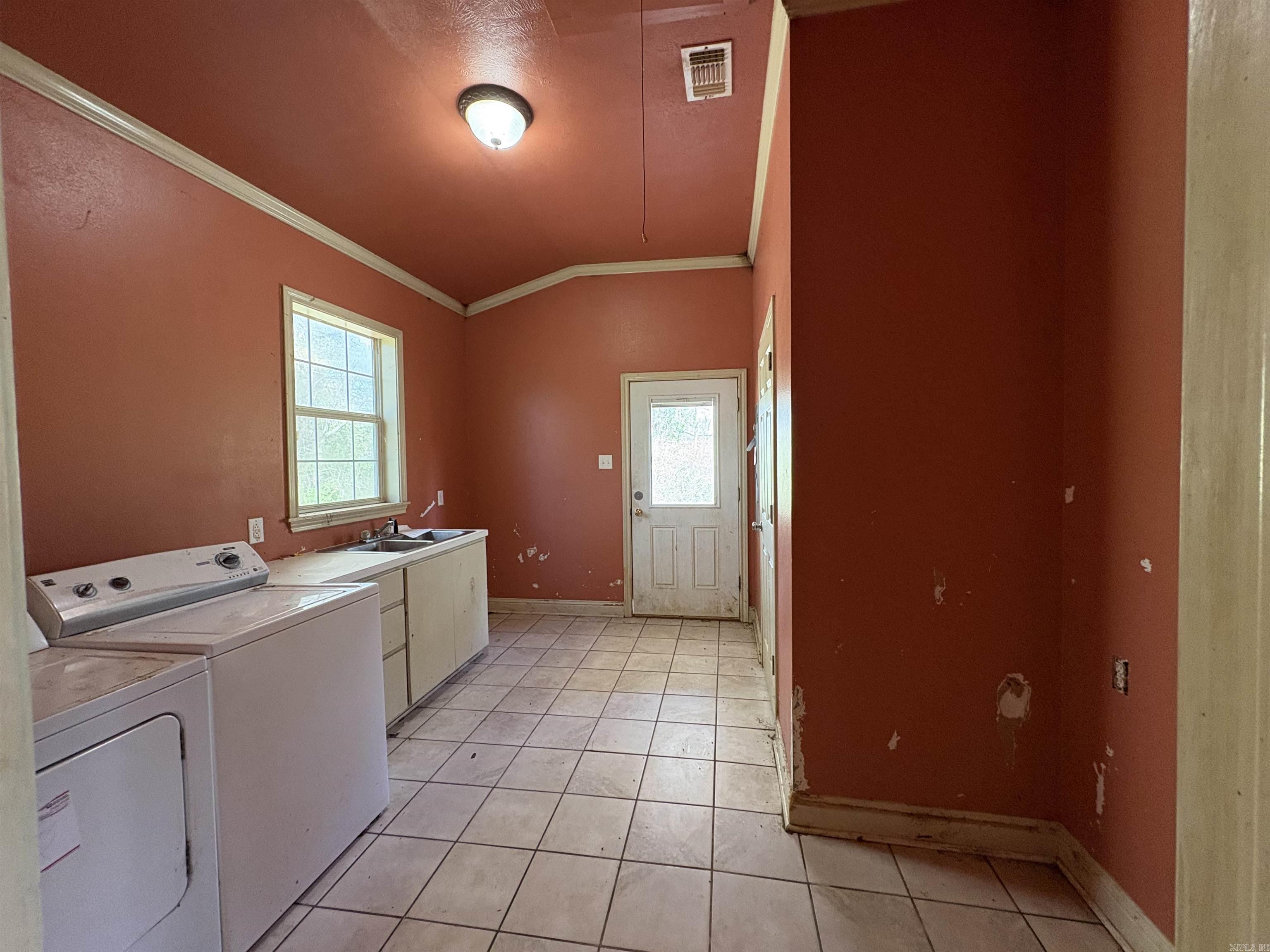 140 Wall Street Property Photo 8