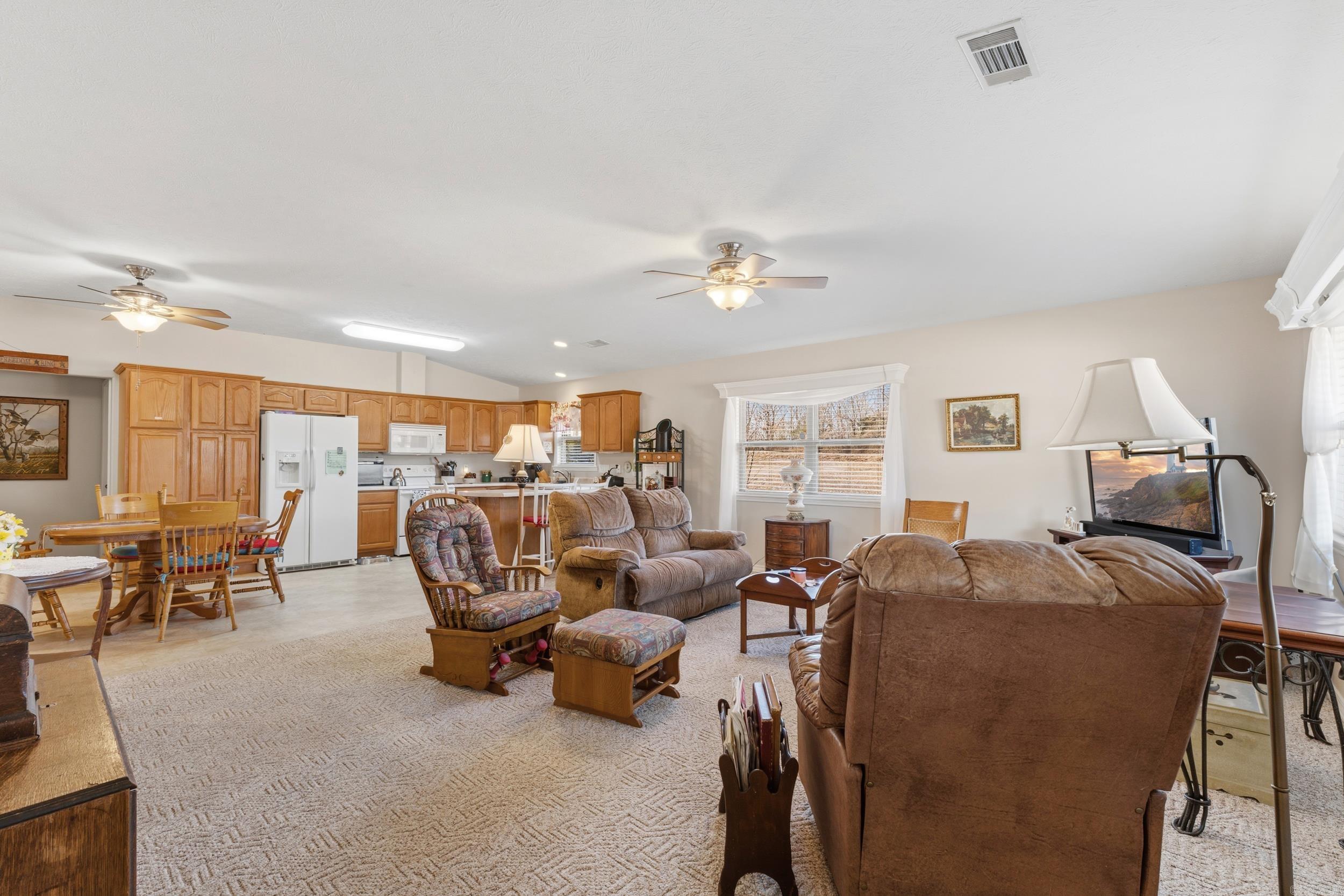 38 Devonshire Circle Property Photo 3