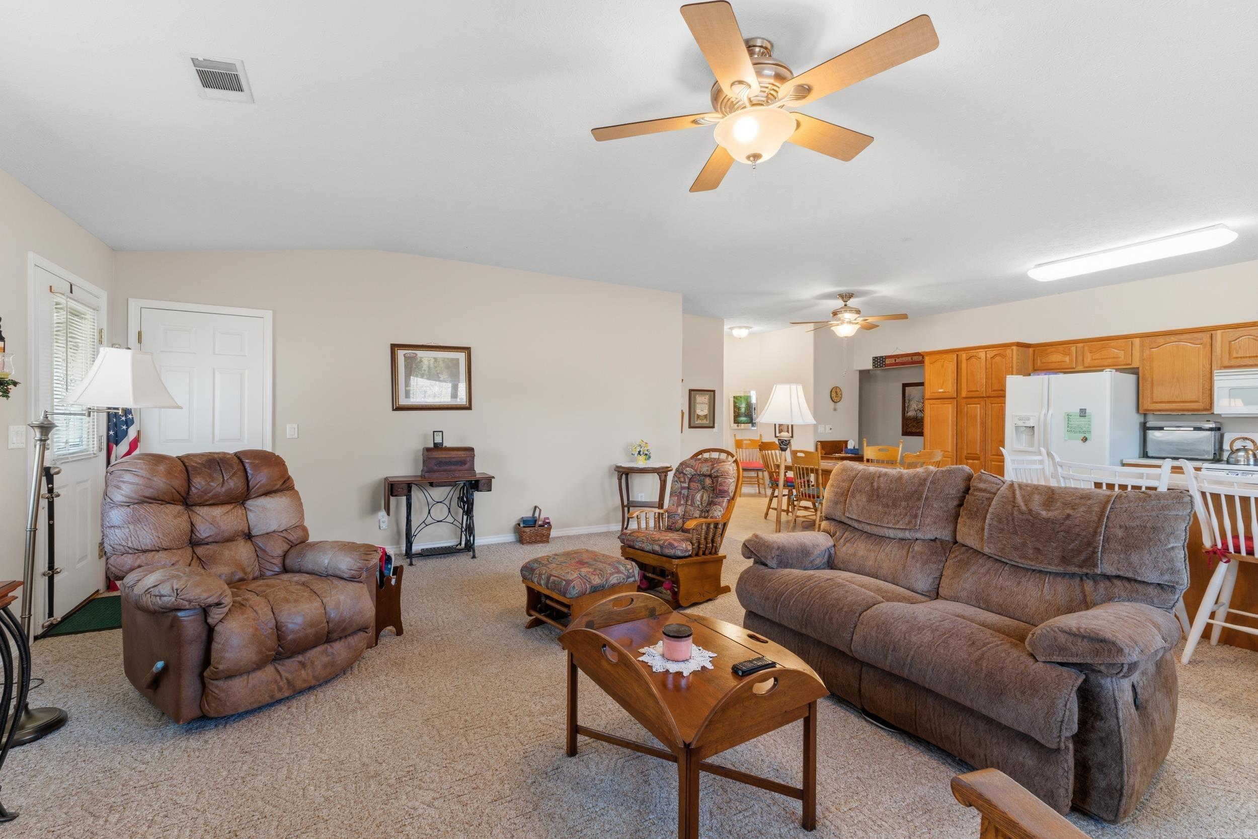 38 Devonshire Circle Property Photo 4