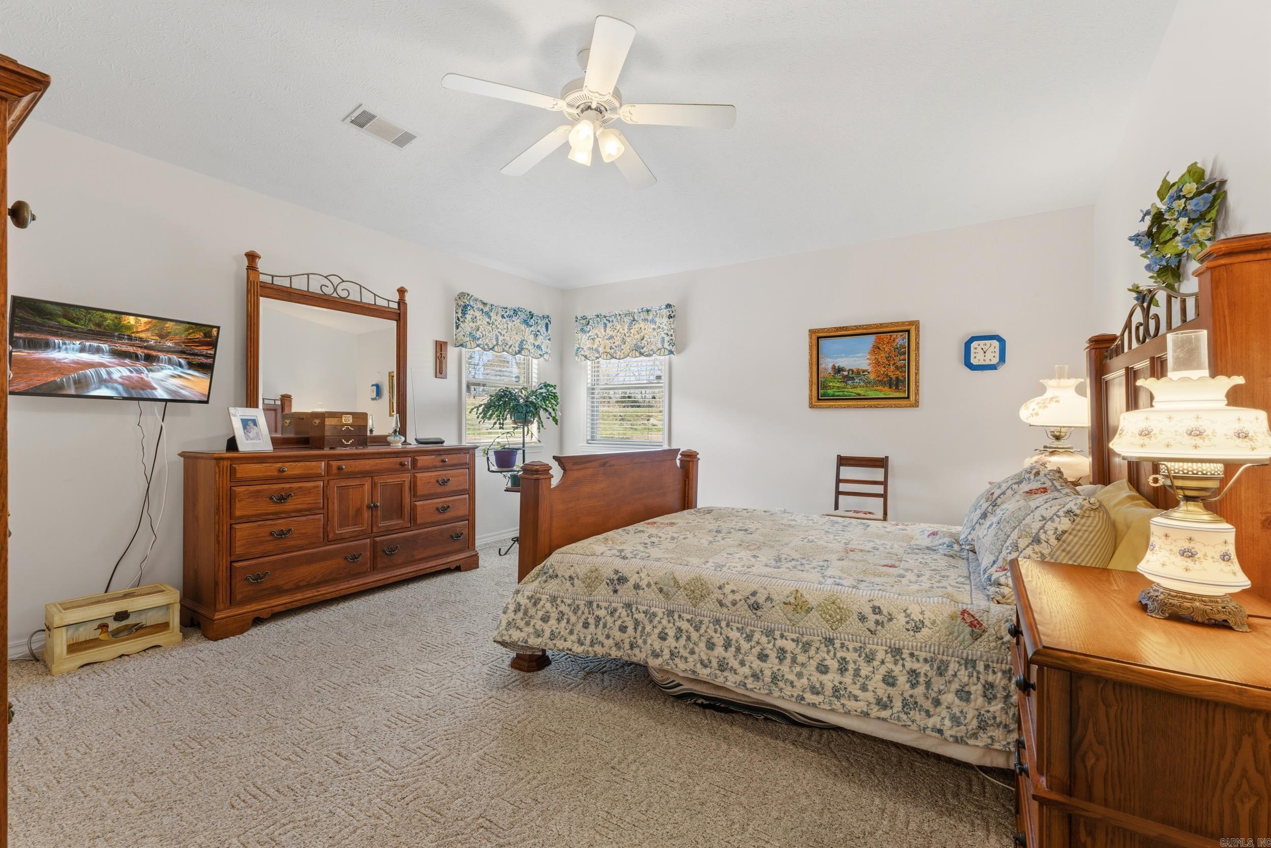 38 Devonshire Circle Property Photo 16