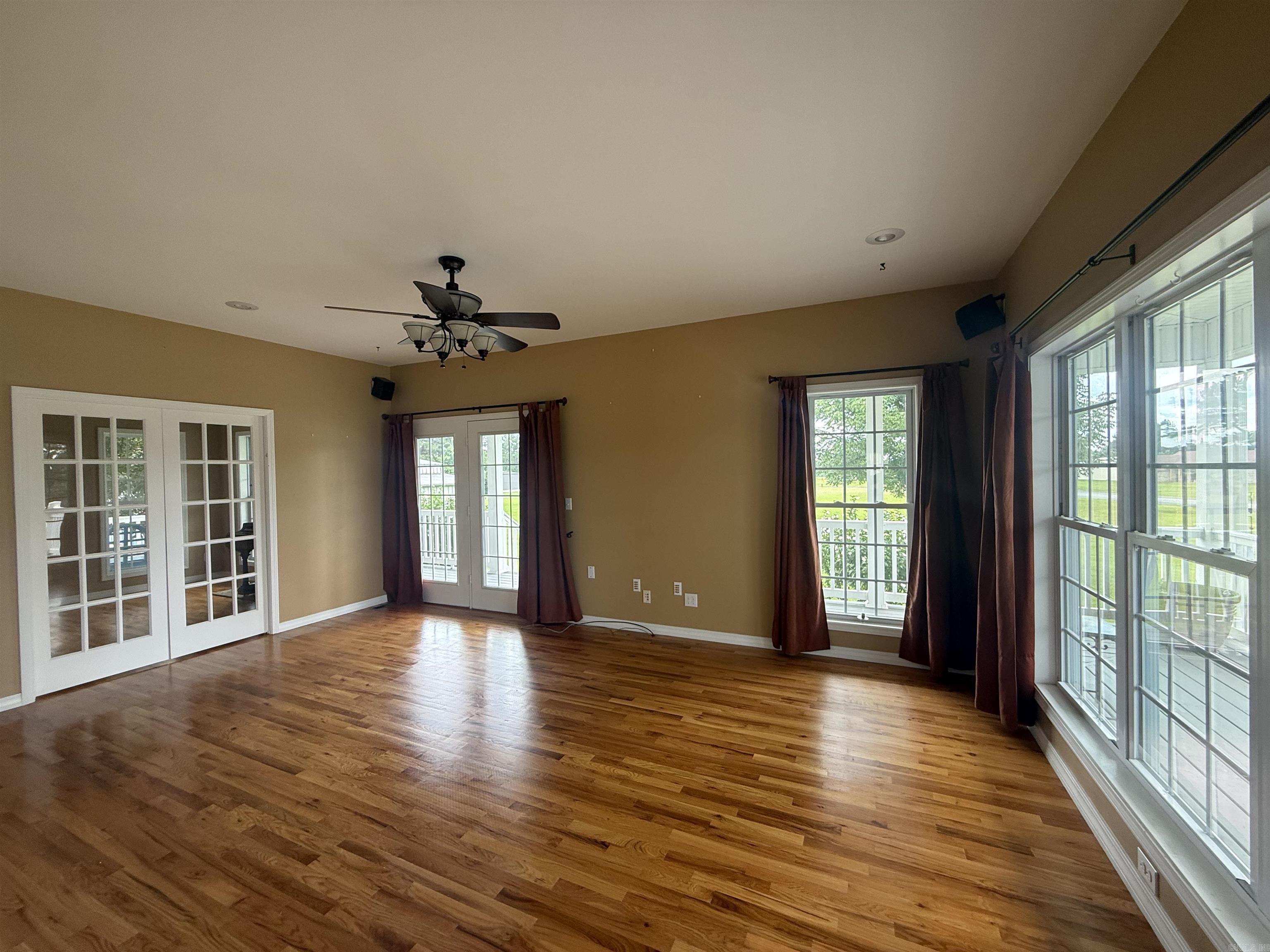 225 Stinson Drive Property Photo 35