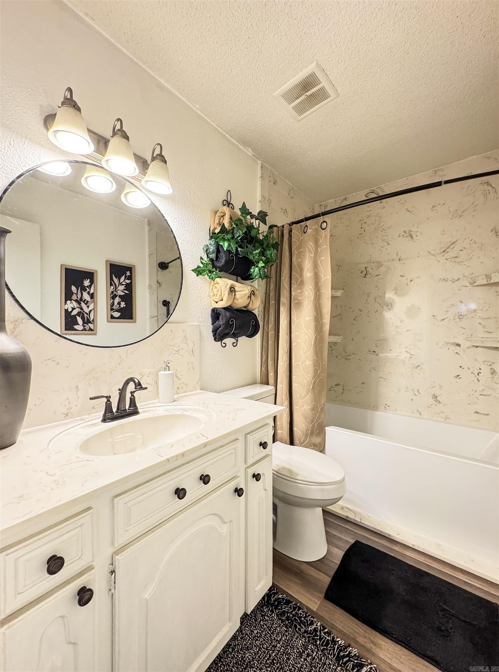 1 Plana Place Property Photo 16