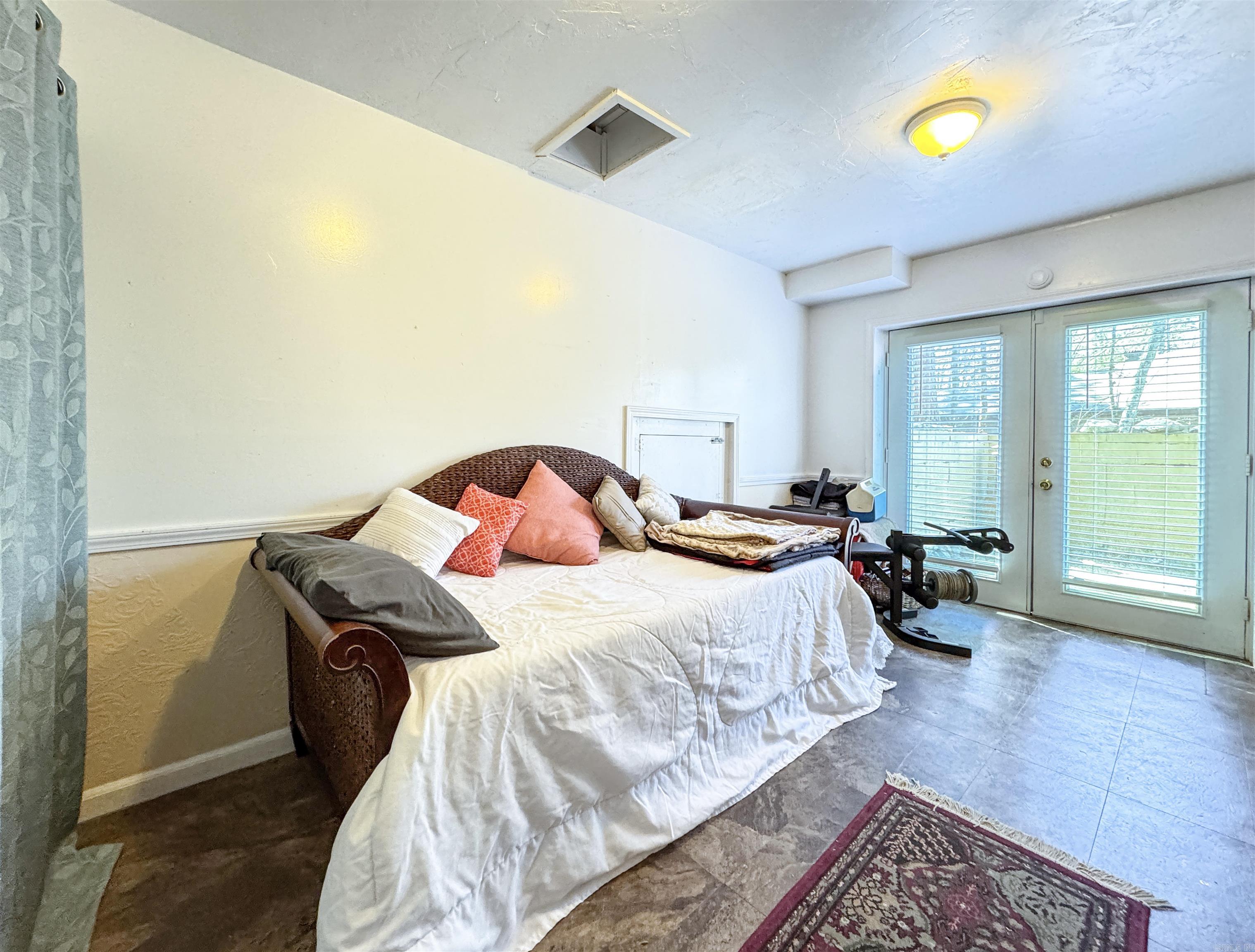1 Plana Place Property Photo 18