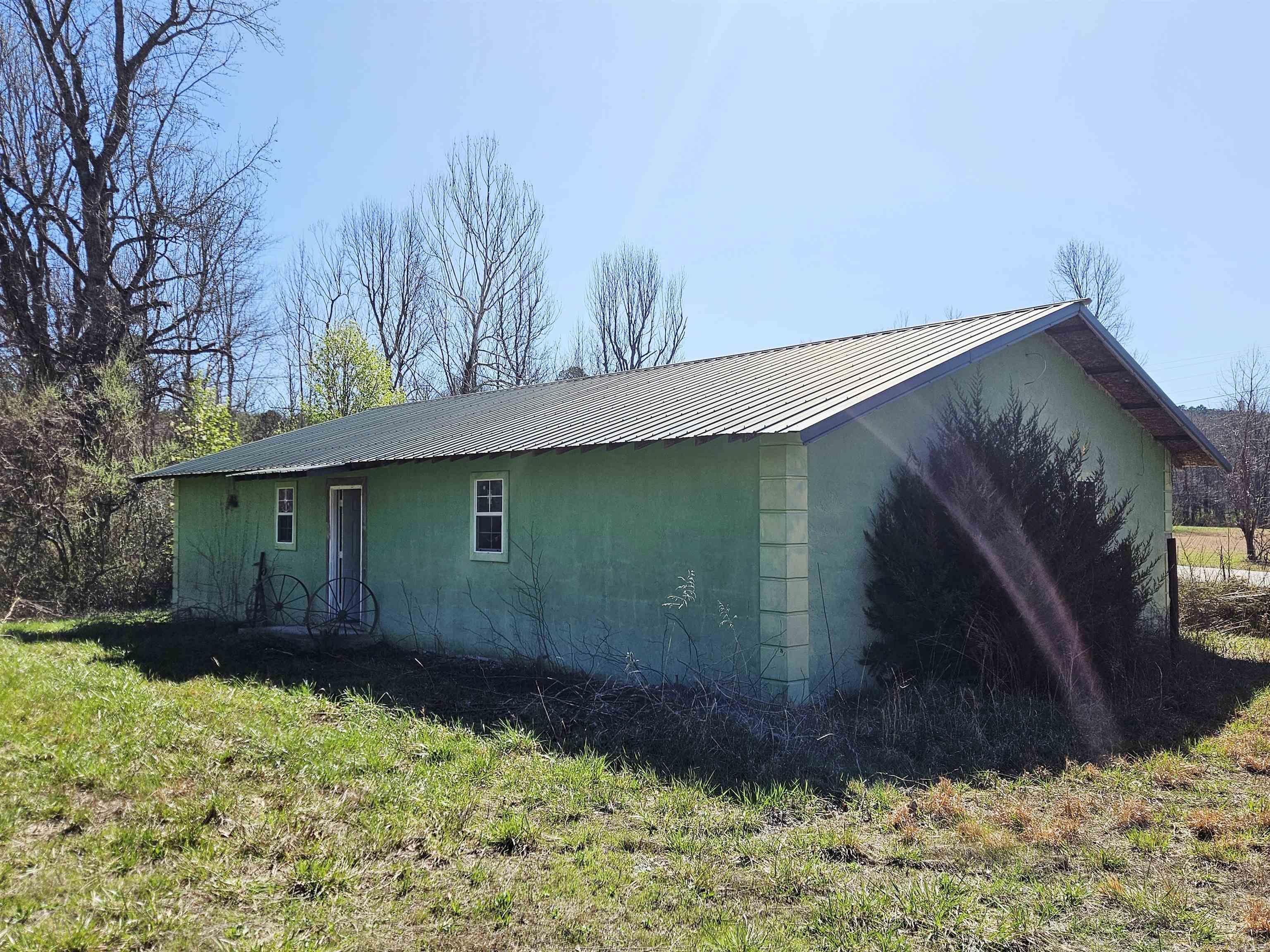 6963 66 Highway Property Photo 4