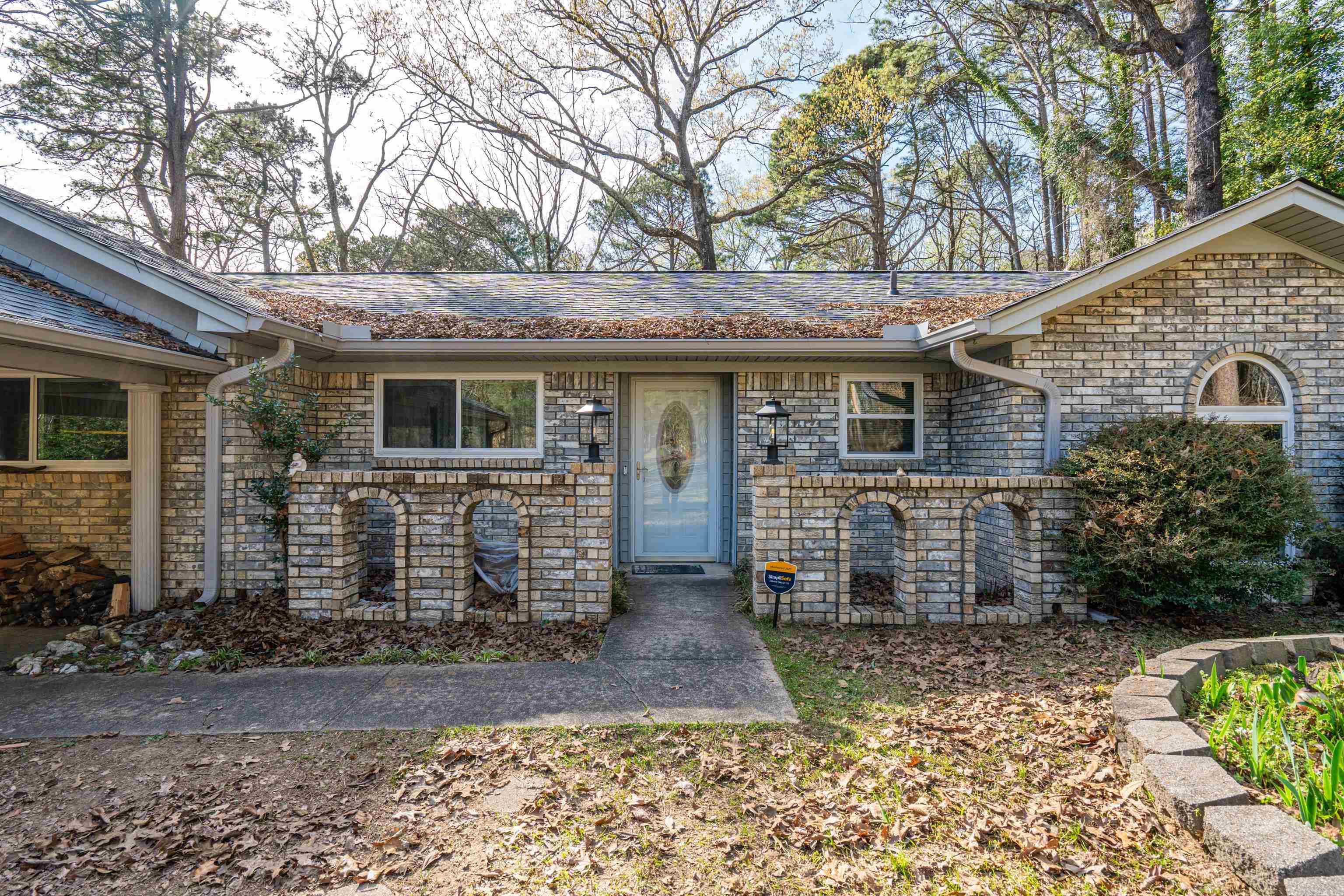 1215 Mary Drive Property Photo 2