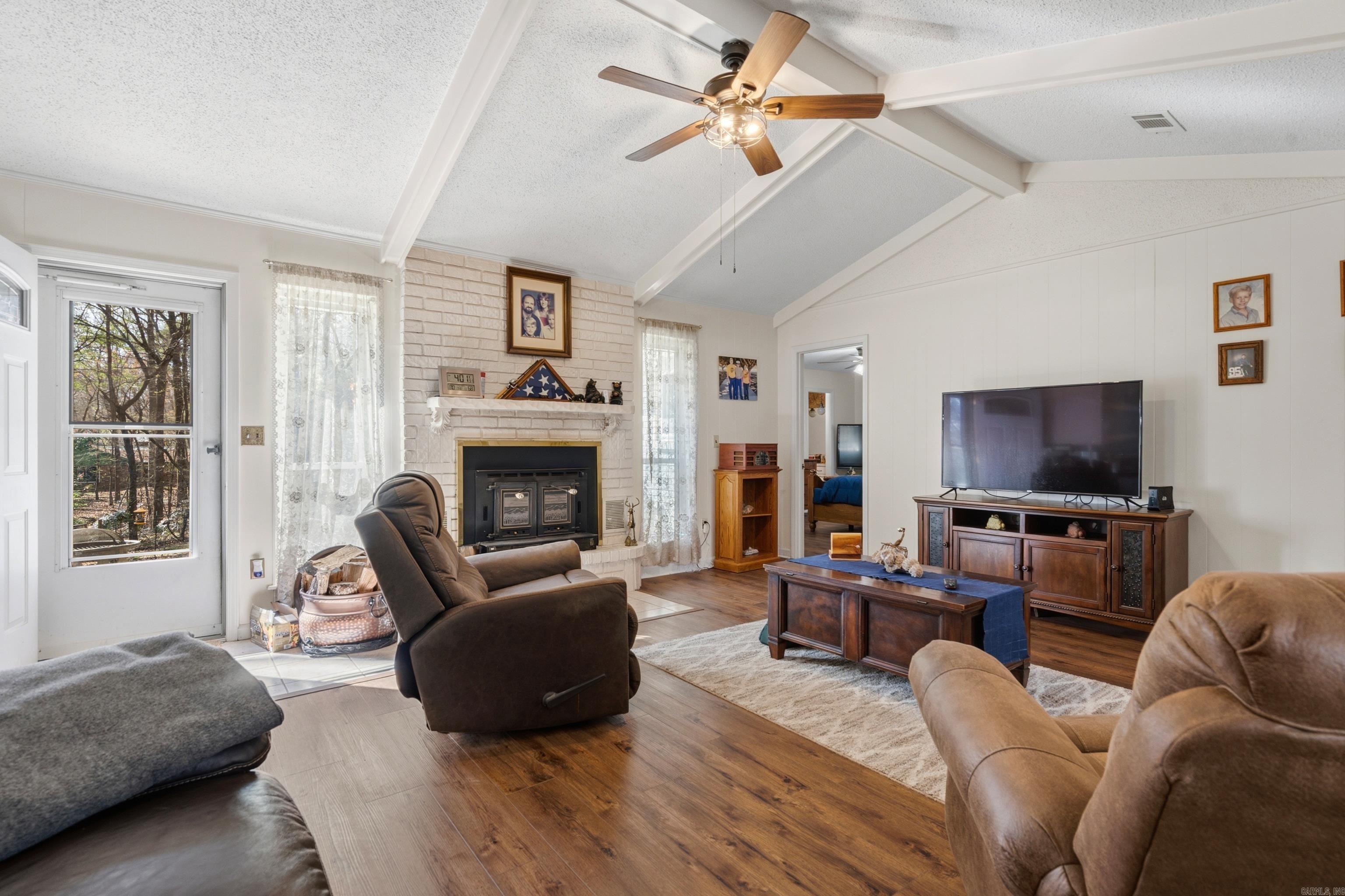 1215 Mary Drive Property Photo 11