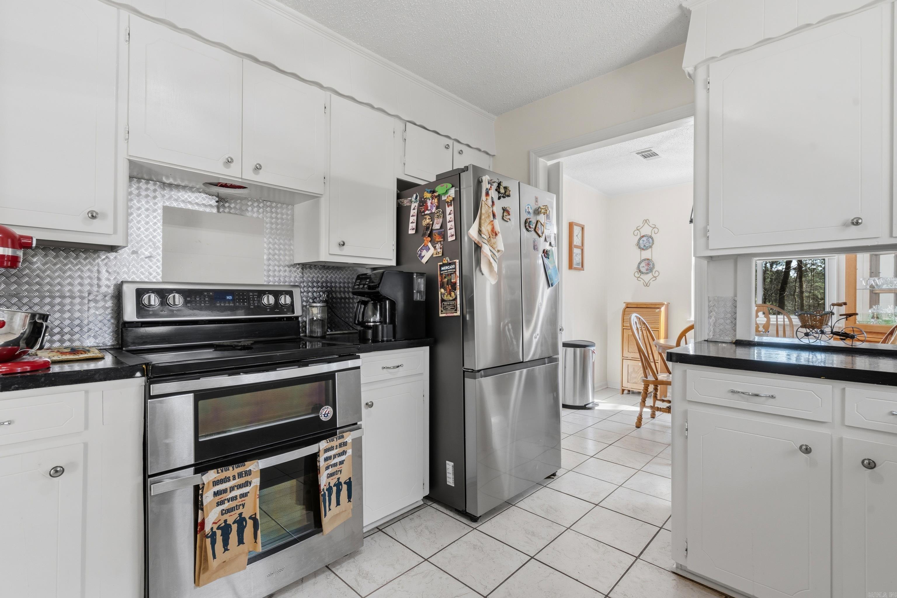 1215 Mary Drive Property Photo 16