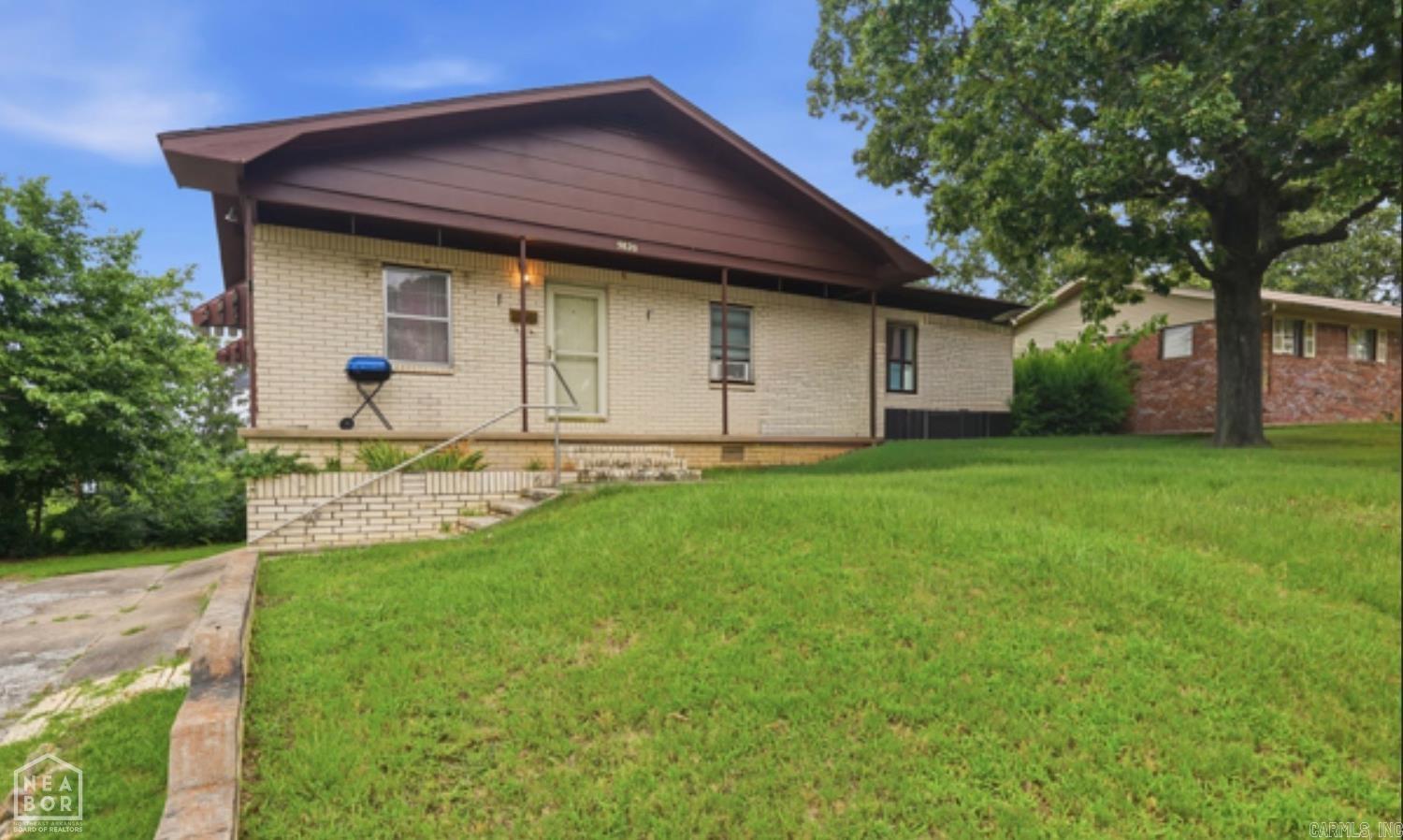 5820 Alta Vista Drive Property Photo 7