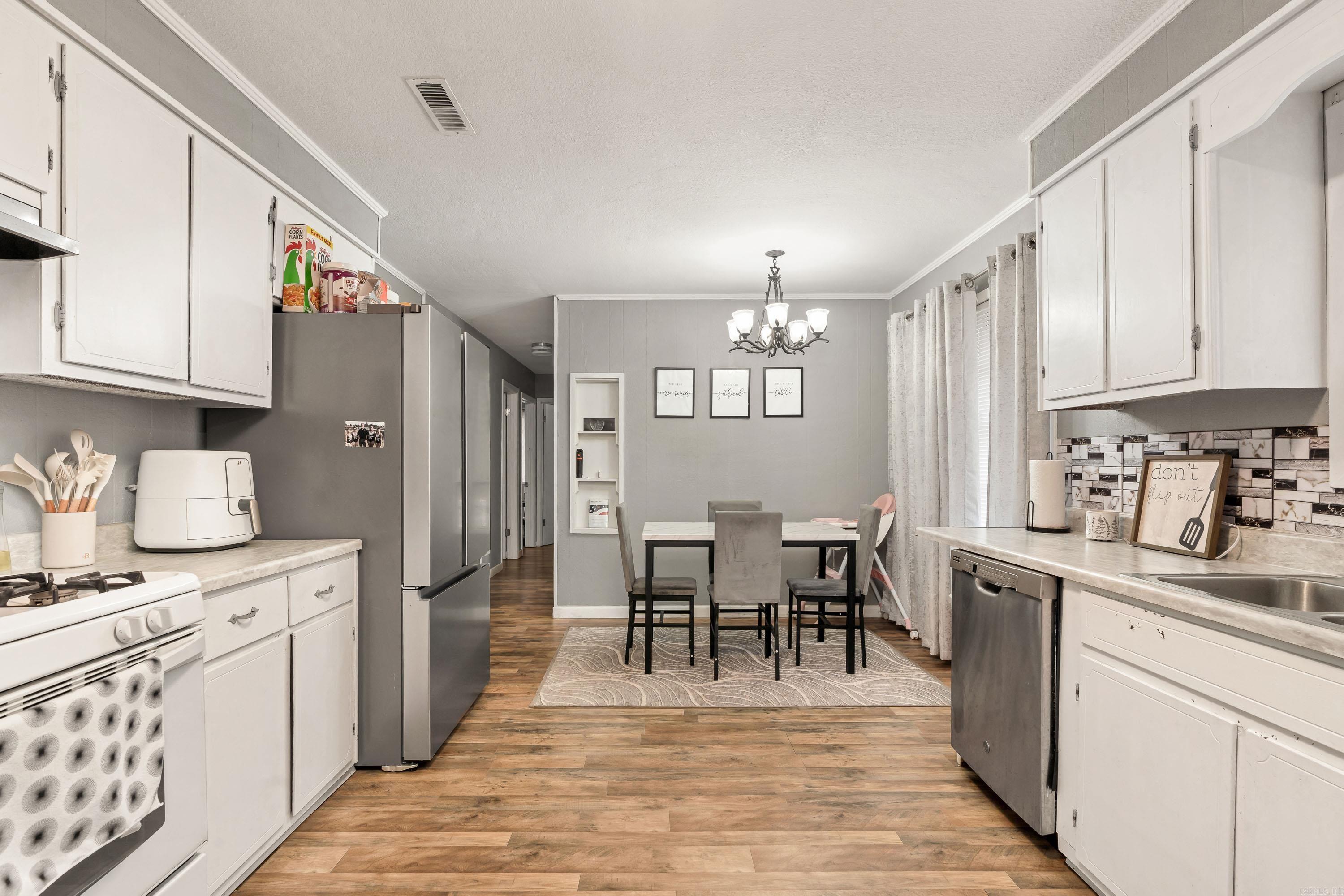 100 Park Street Property Photo 7