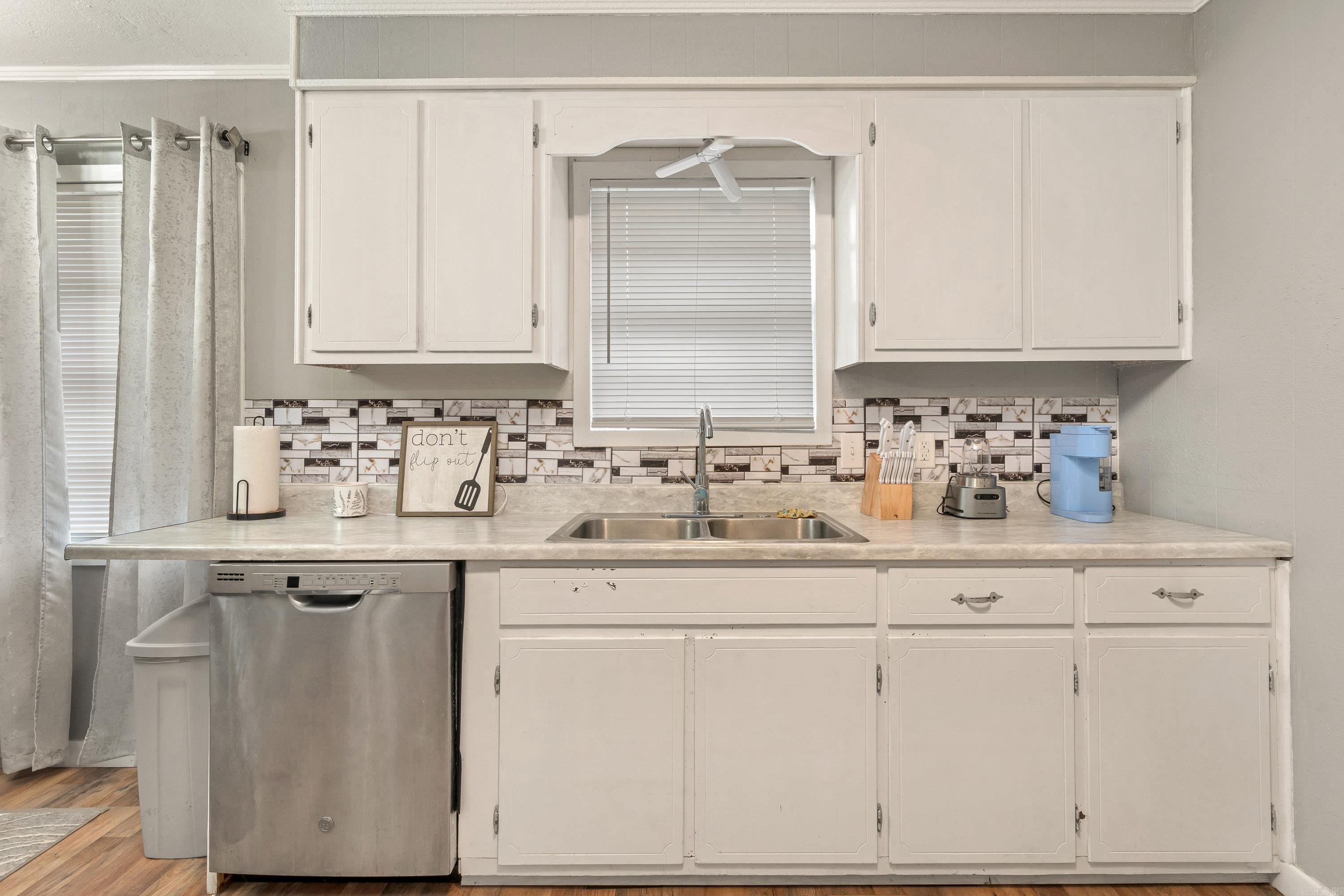 100 Park Street Property Photo 8