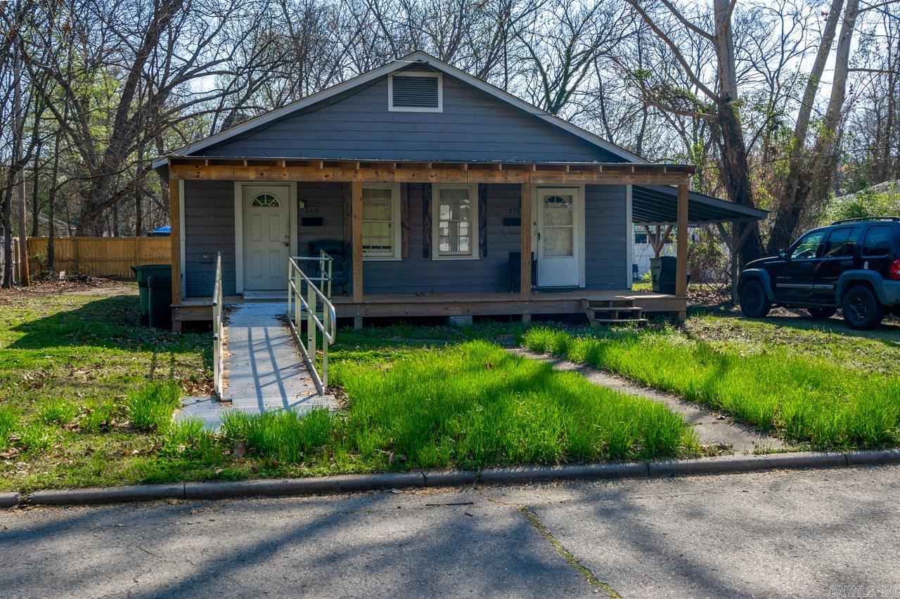 240 Ash Street Property Photo 4