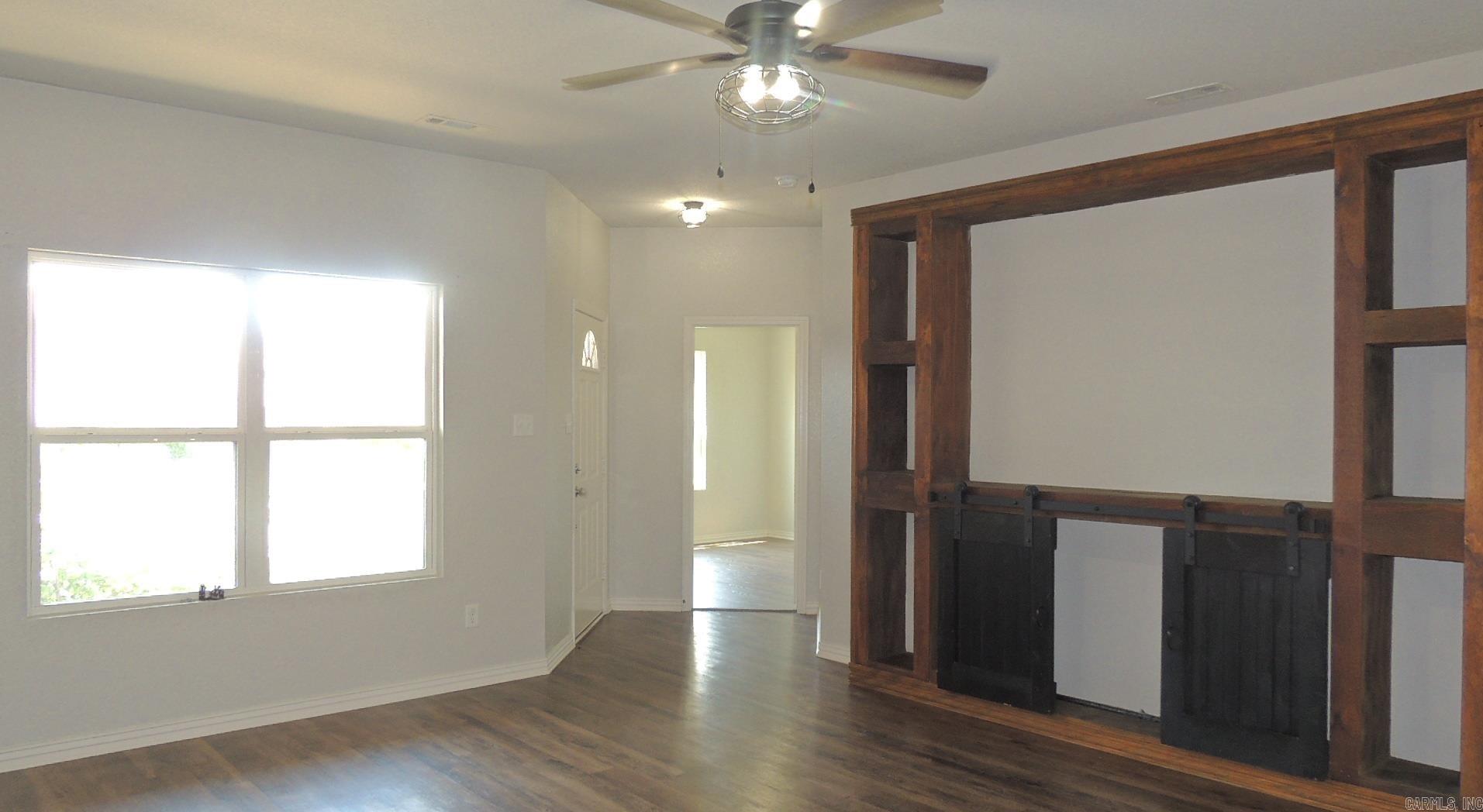 2020 Mary Alice Drive Property Photo 4