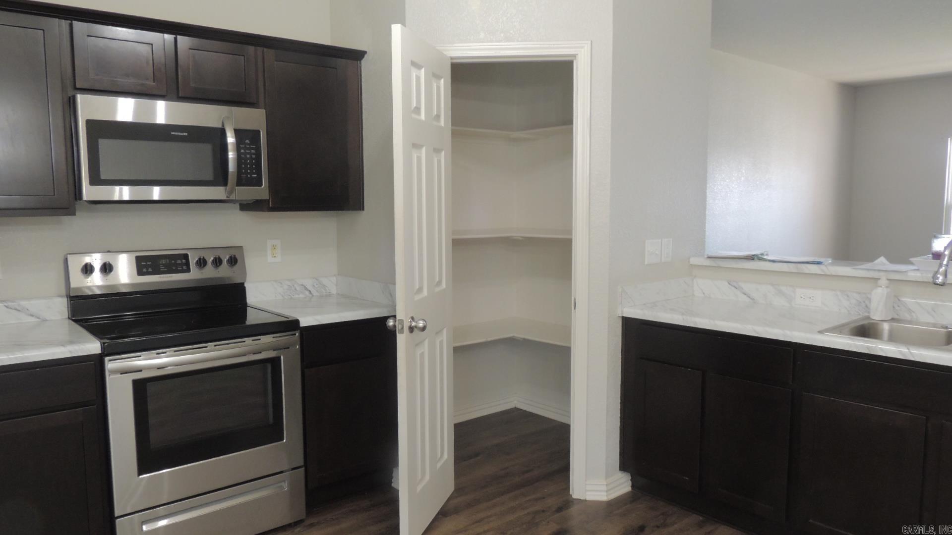 2020 Mary Alice Drive Property Photo 9
