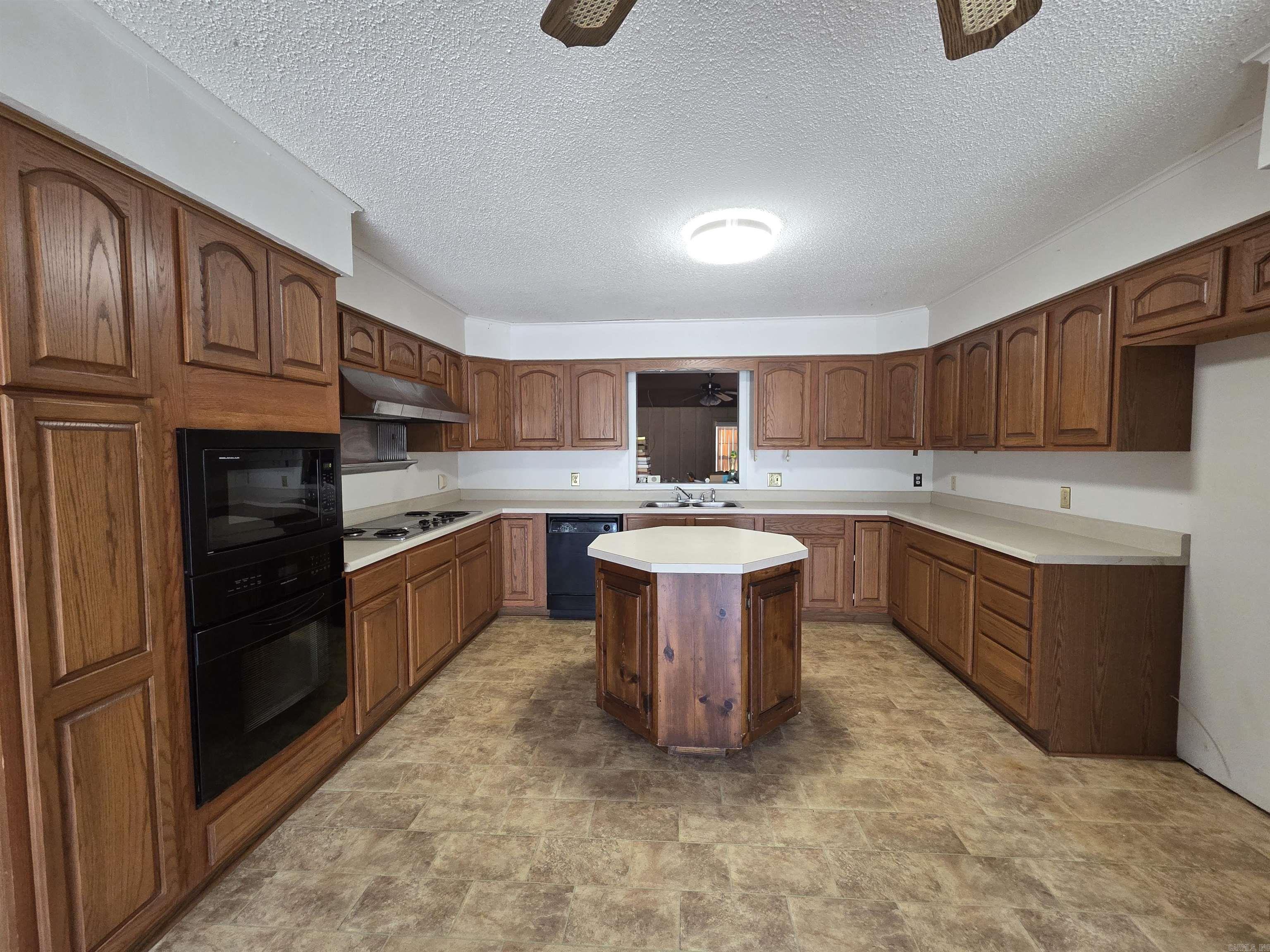 104 Cr 7010 Property Photo 7