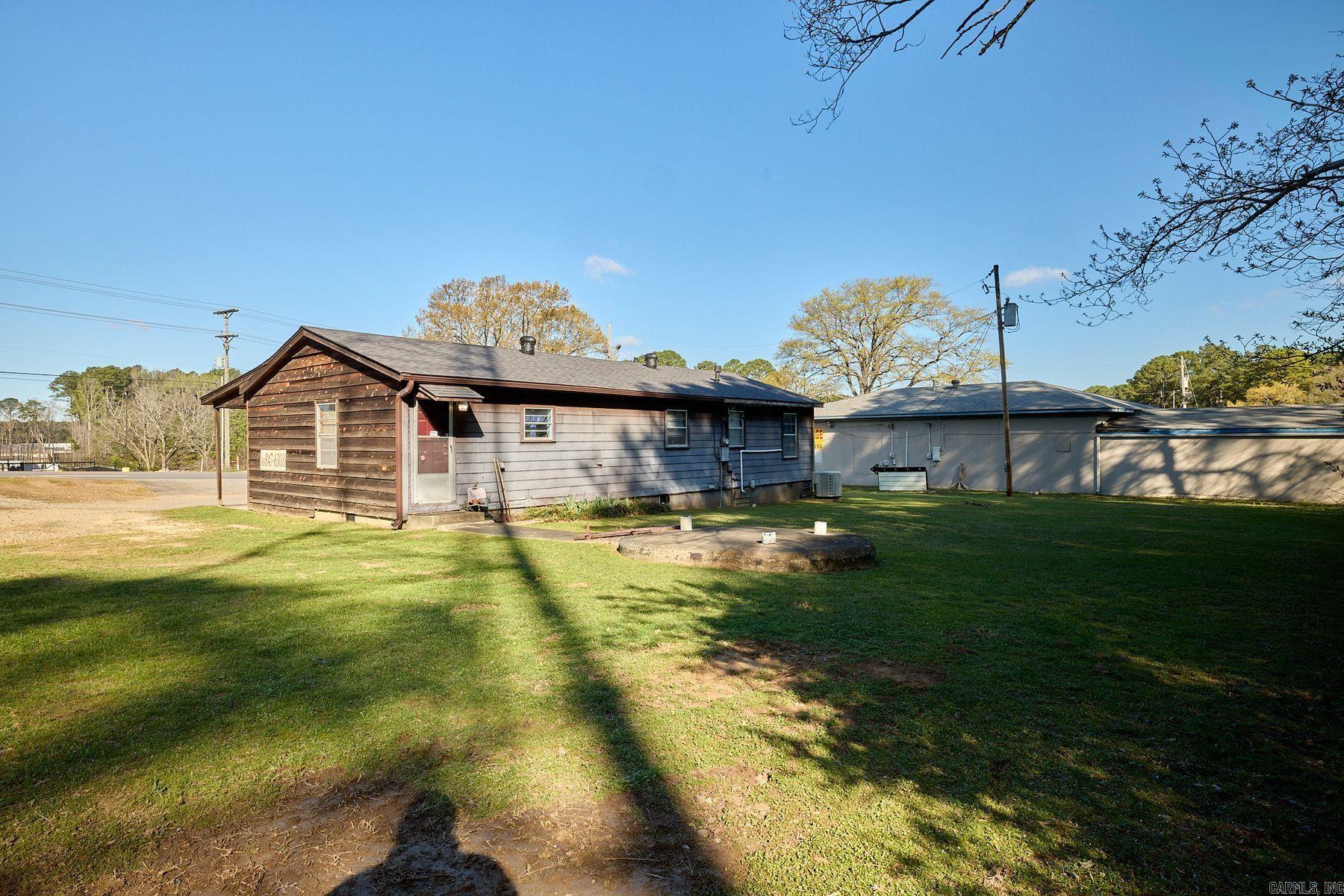 1100 N Reynolds Road Property Photo 4