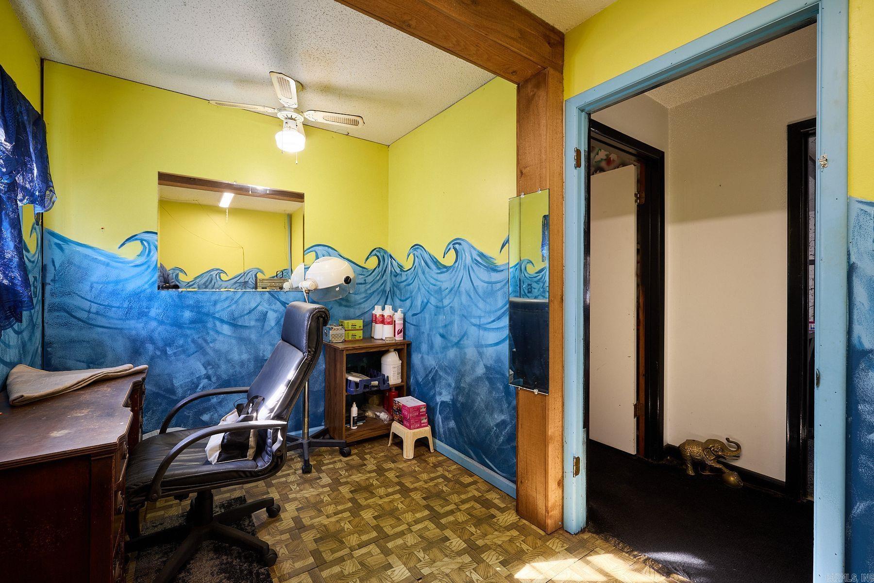 1100 N Reynolds Road Property Photo 23