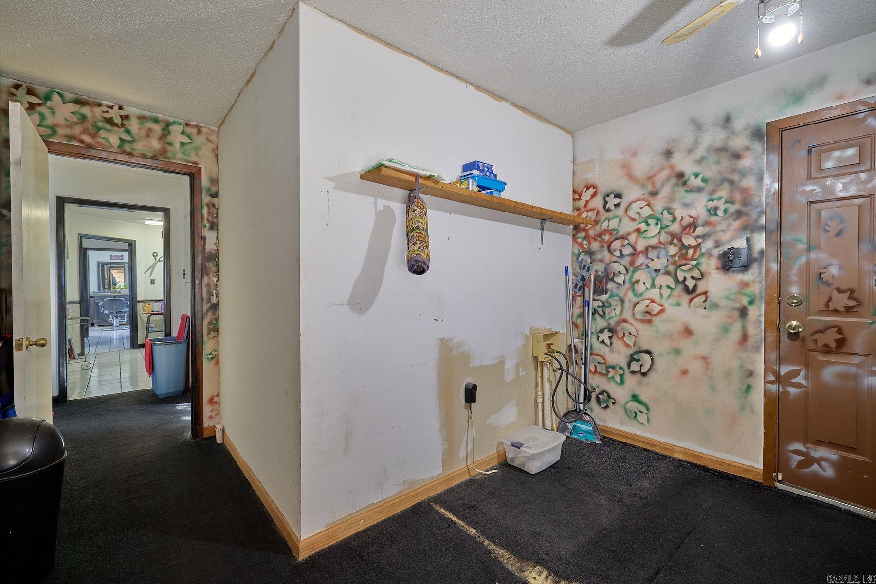 1100 N Reynolds Road Property Photo 25