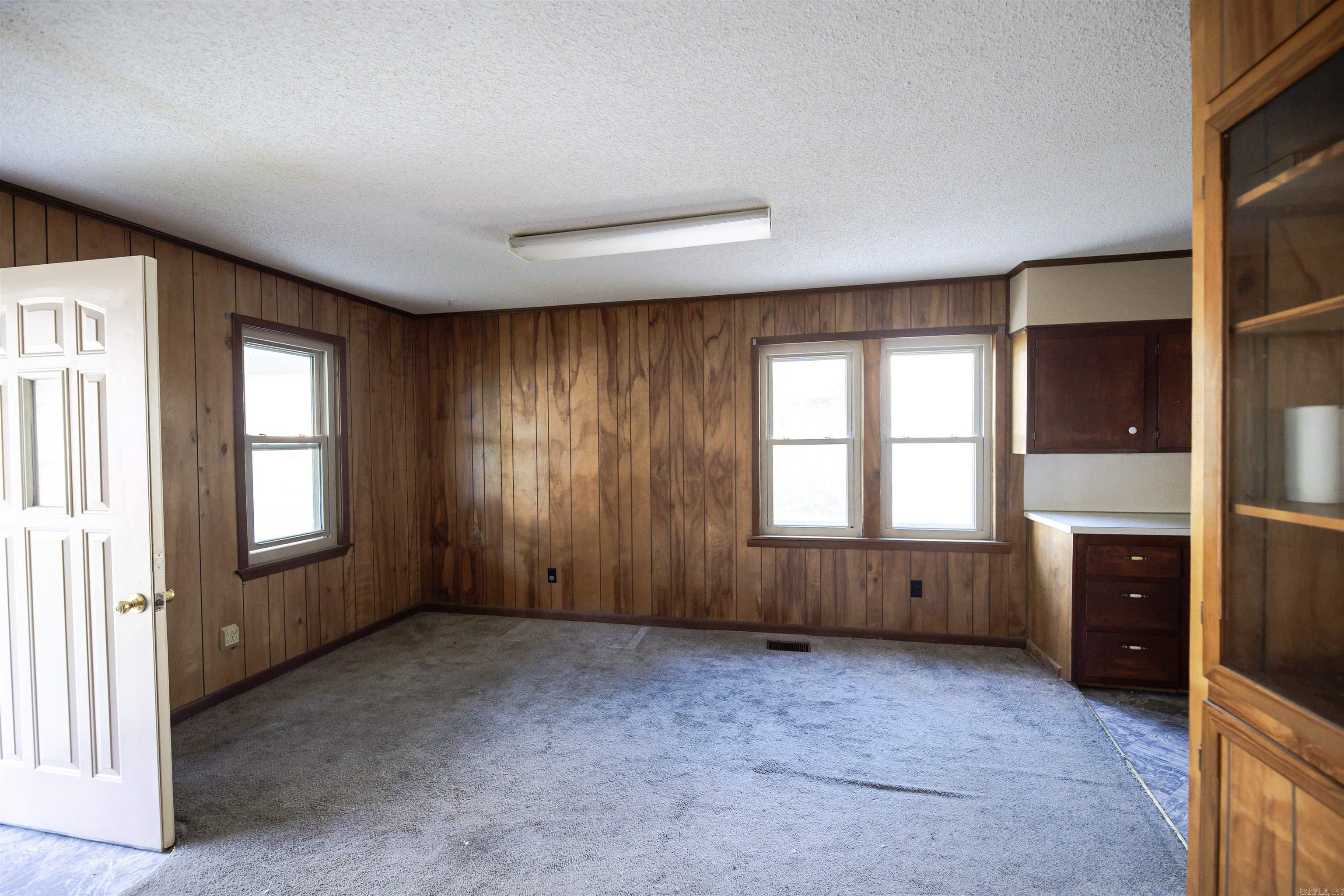 1421 Scotia St Property Photo 7