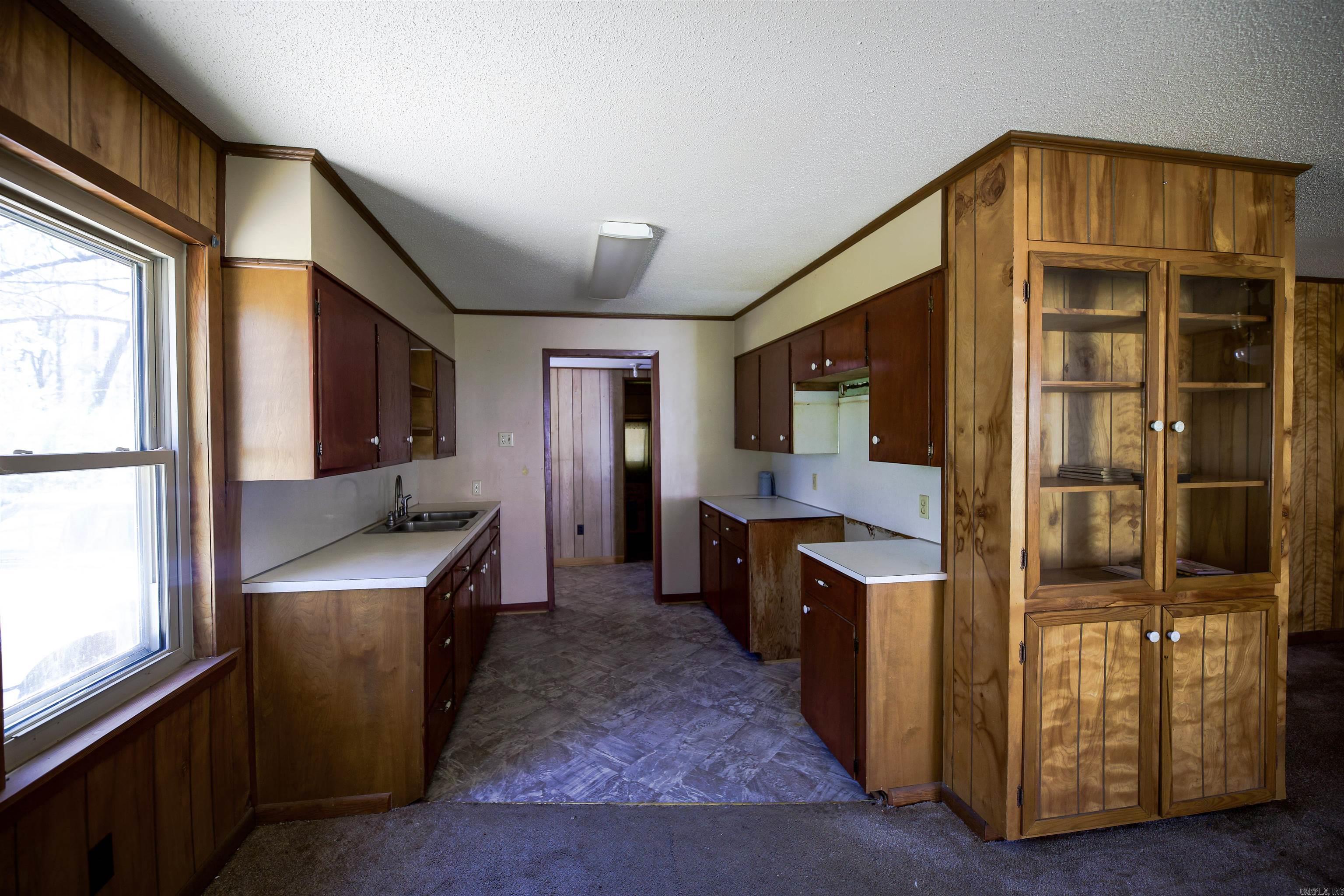 1421 Scotia St Property Photo 8