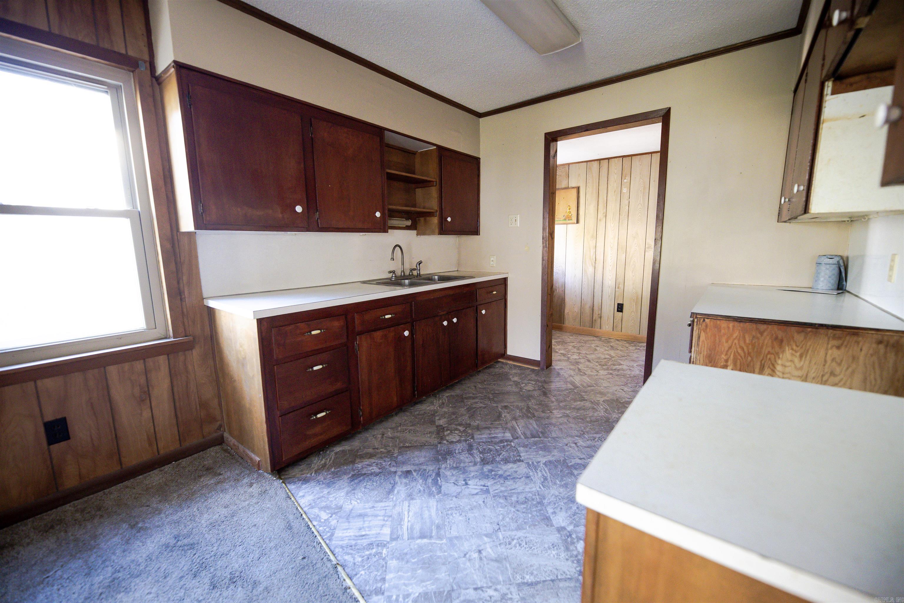 1421 Scotia St Property Photo 10