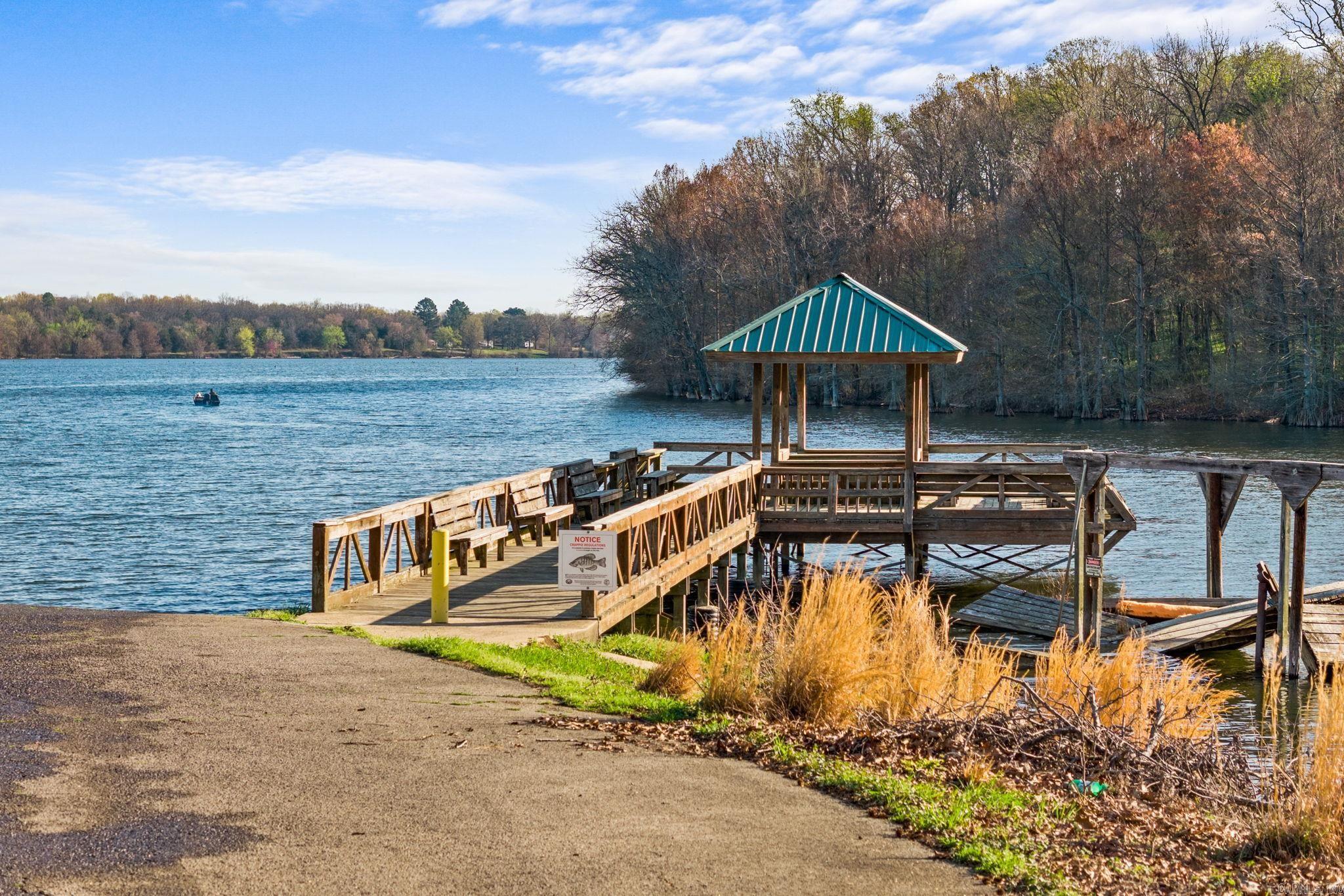 400 Lucky Landing Property Photo 11