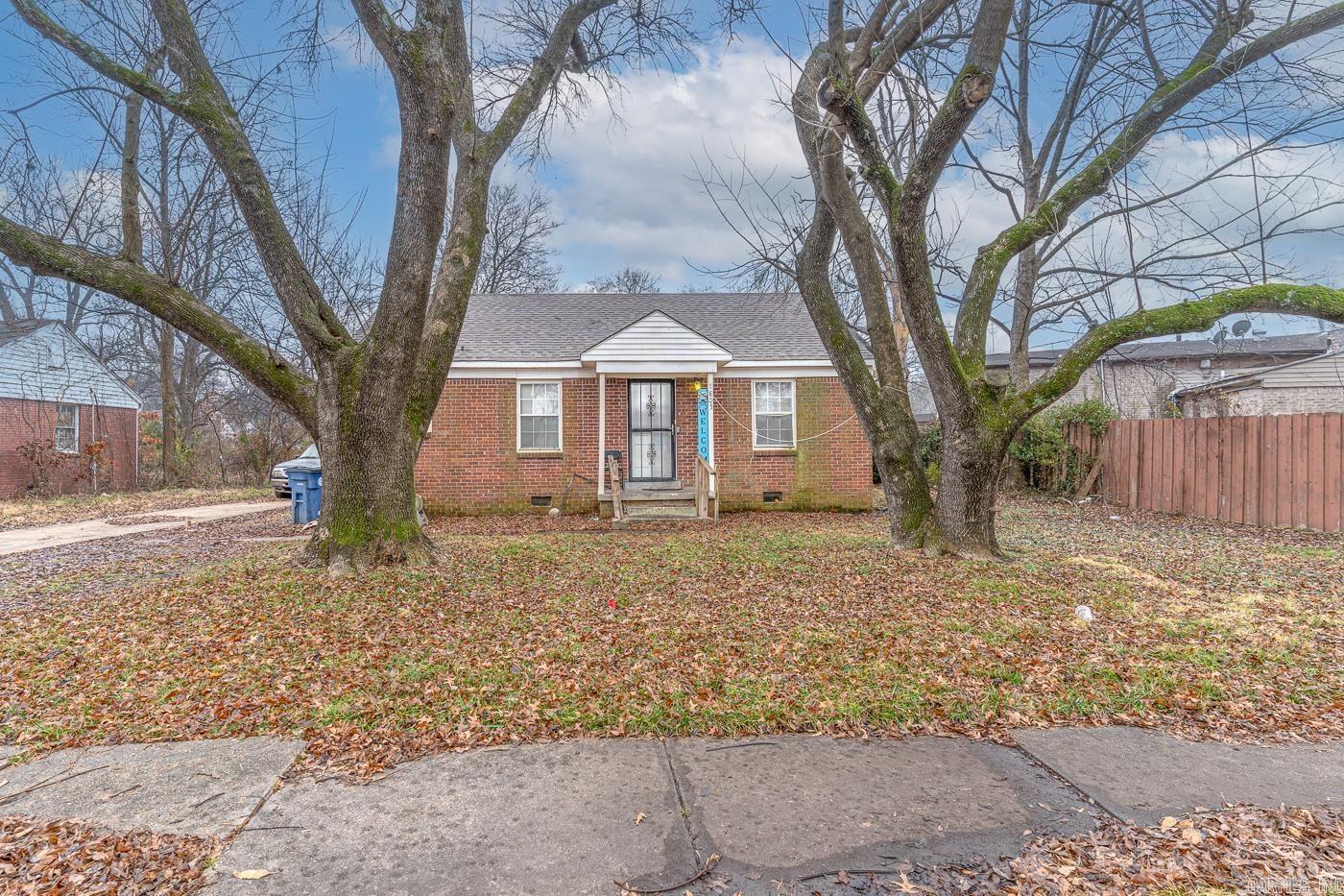 1805 Goodwin Avenue Property Photo 1