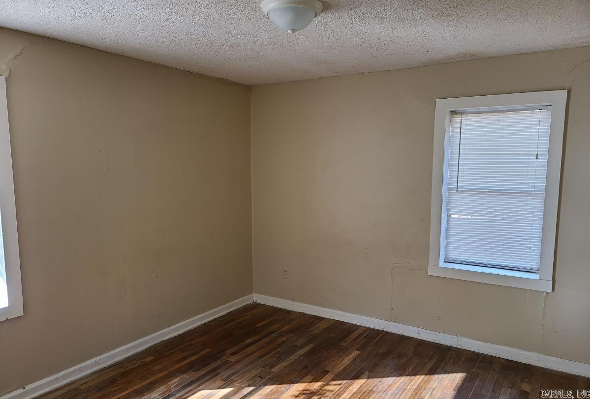 1805 Goodwin Avenue Property Photo 5