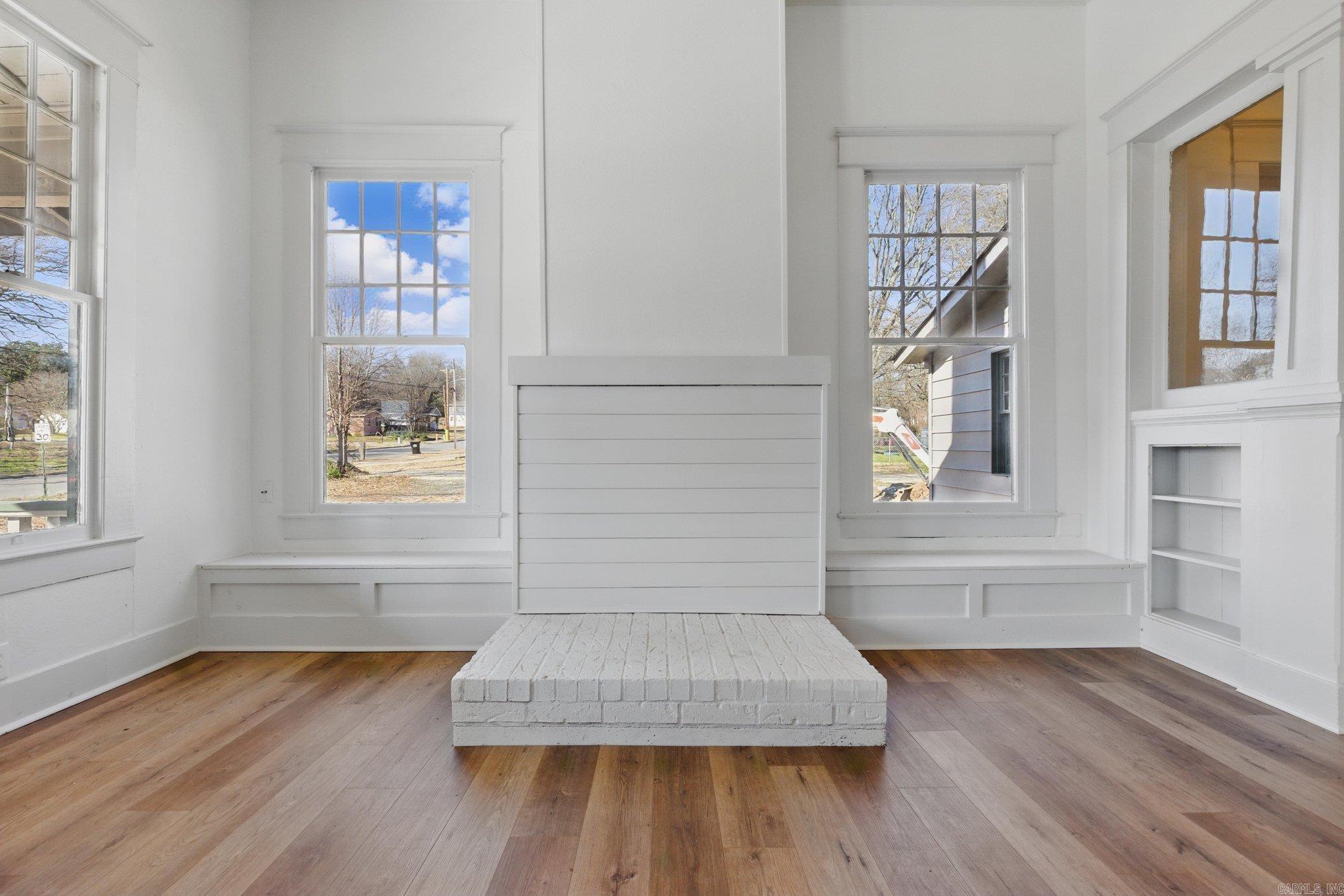 722 South Market Property Photo 3