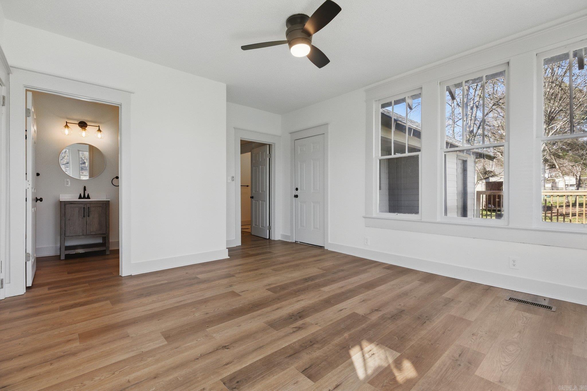 722 South Market Property Photo 5