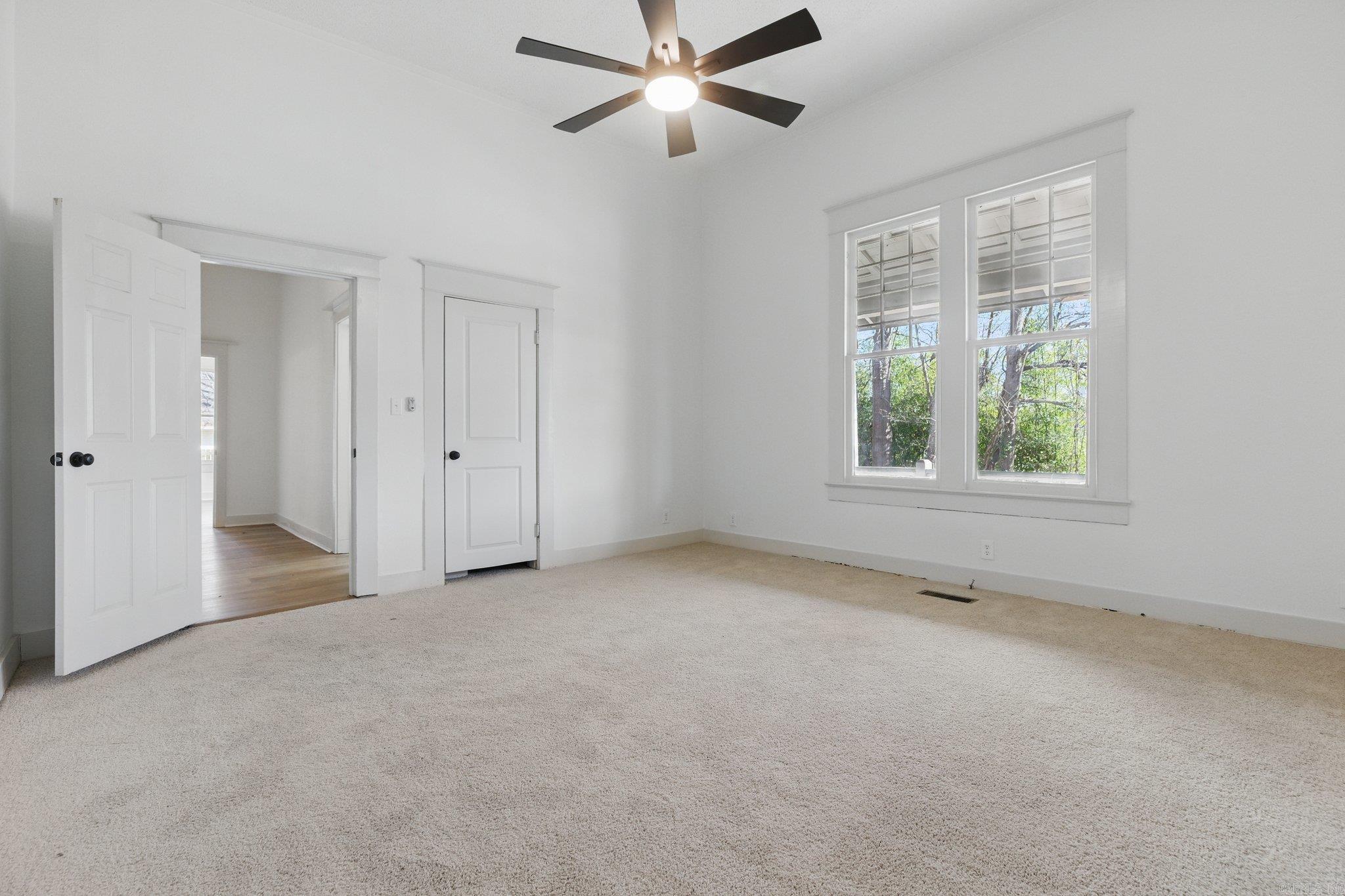 722 South Market Property Photo 15