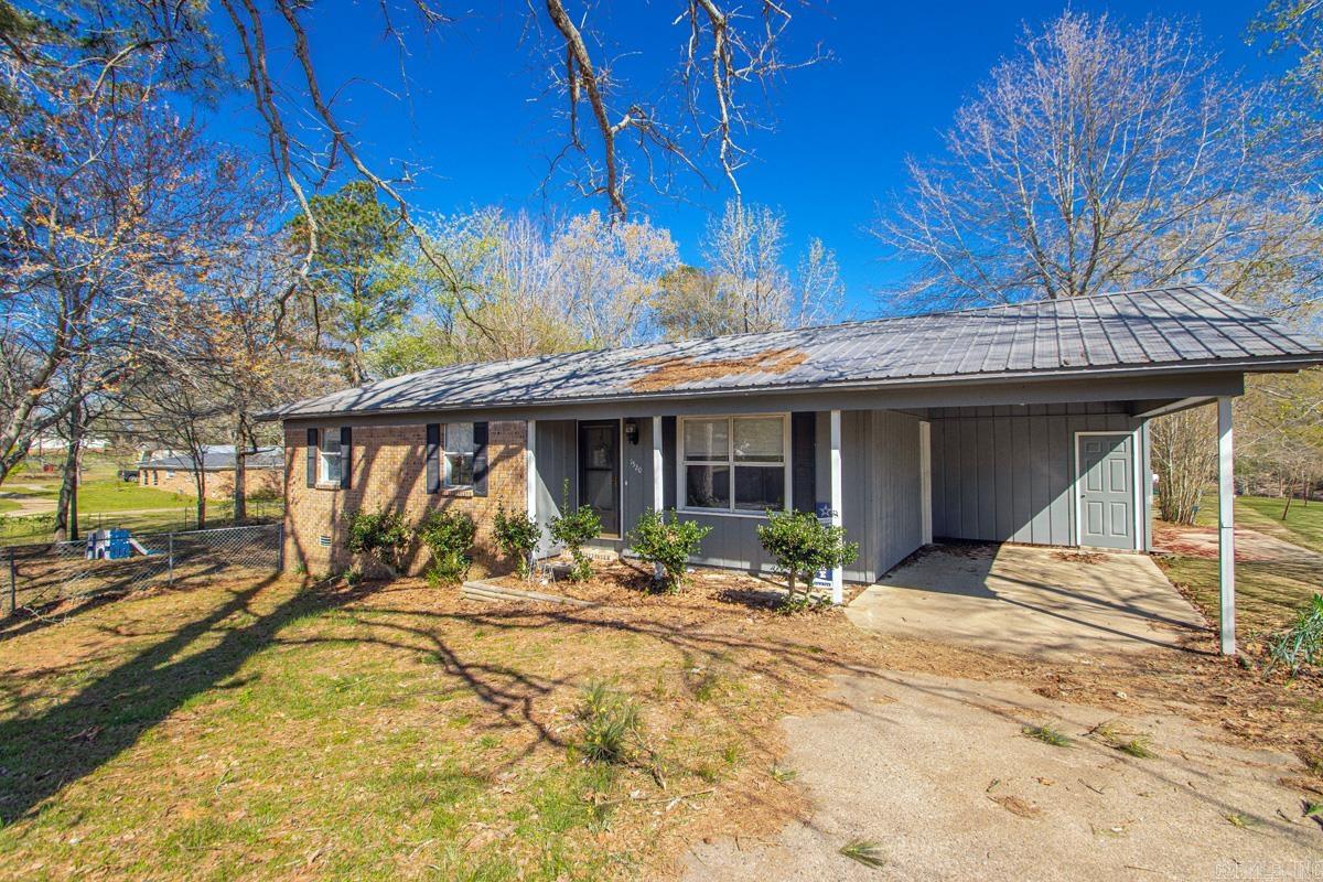 1520 Maple Street Property Photo 3