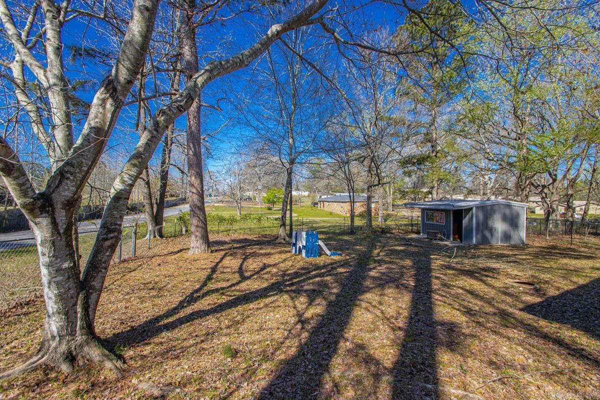 1520 Maple Street Property Photo 4