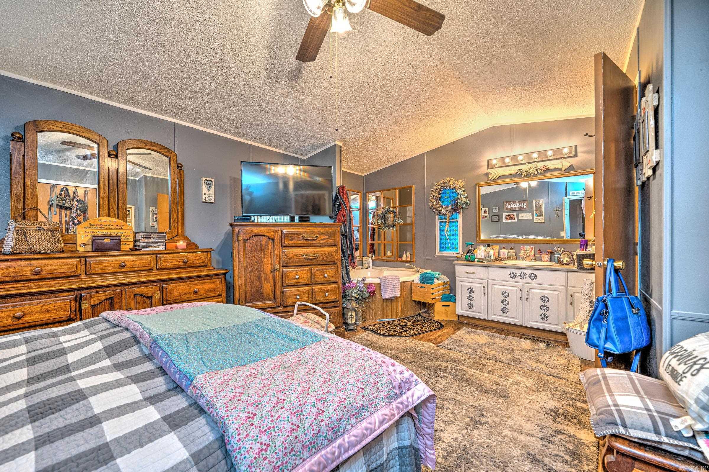 1734 Crosstrails Road Property Photo 5