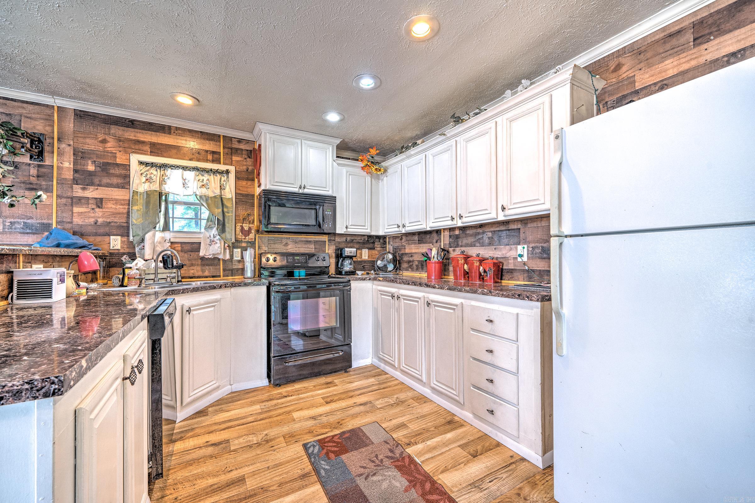 1734 Crosstrails Road Property Photo 26