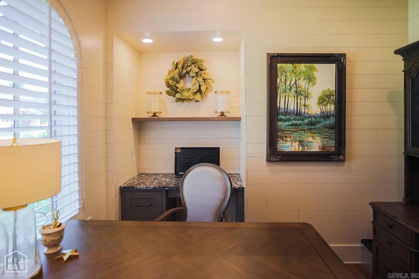 3821 Riviera Drive Property Photo 5