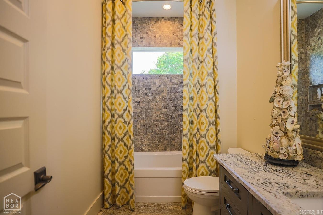 3821 Riviera Drive Property Photo 27