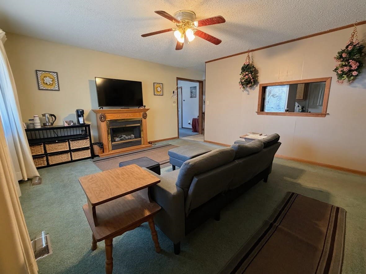 316 N Nightingale Drive Property Photo 3