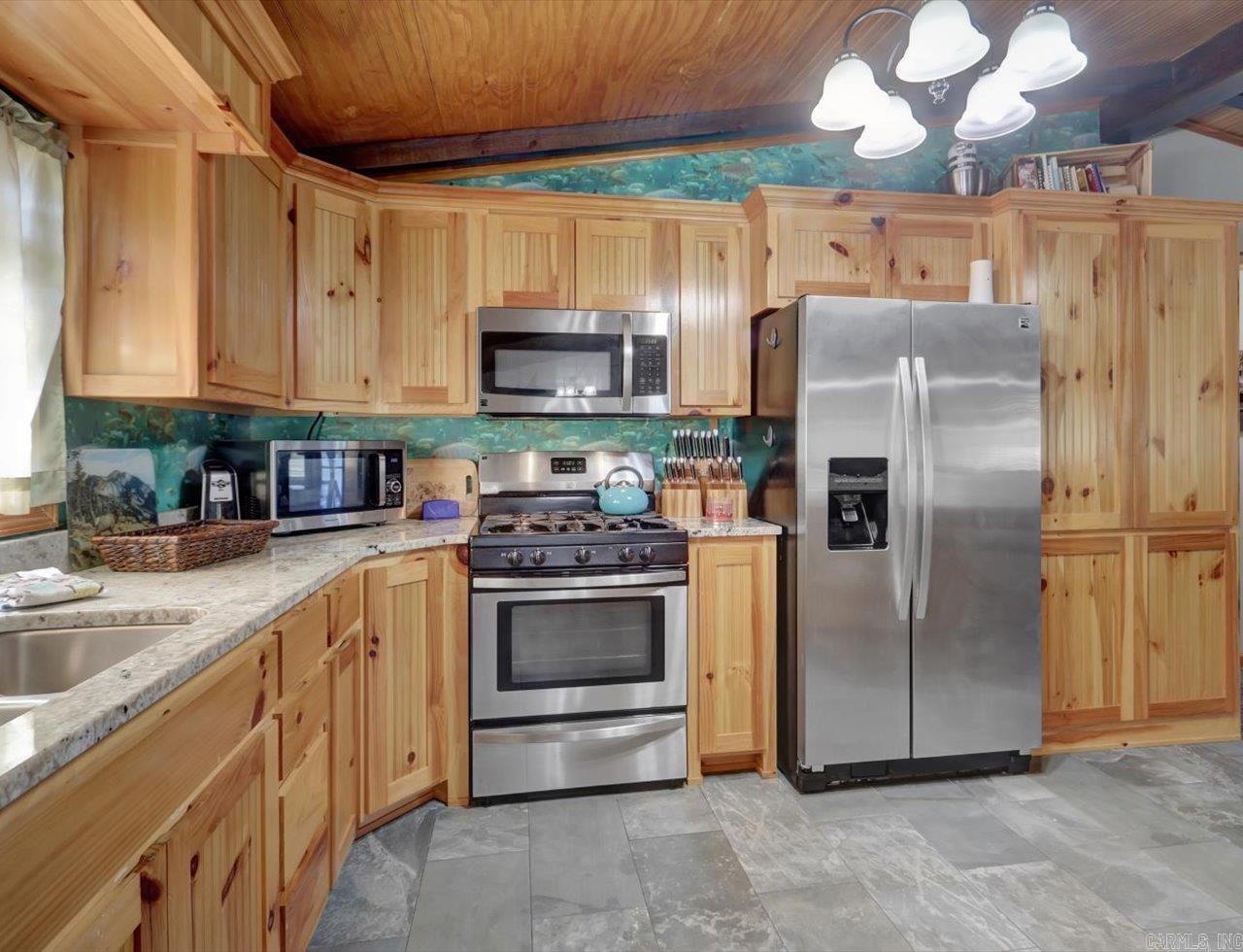 126 Oakridge Property Photo 11