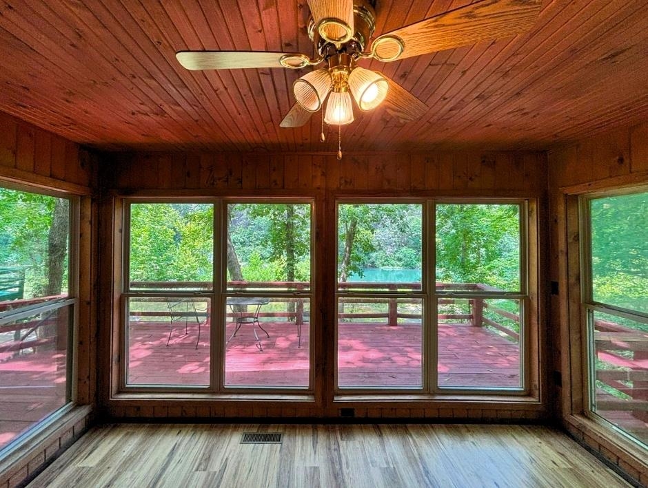216 Bobo Drive Property Photo 3