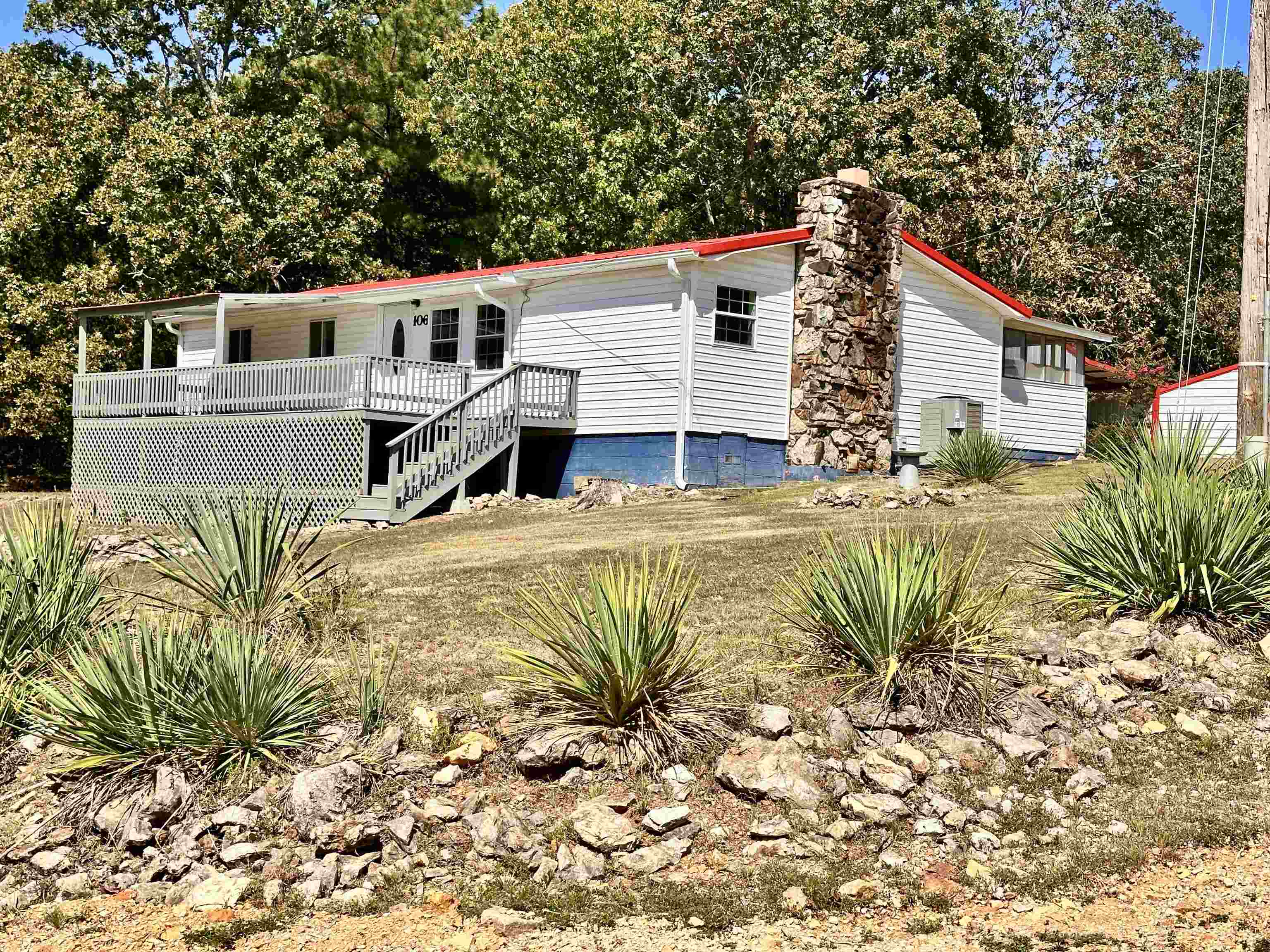 106 Edna Avenue Property Photo 1