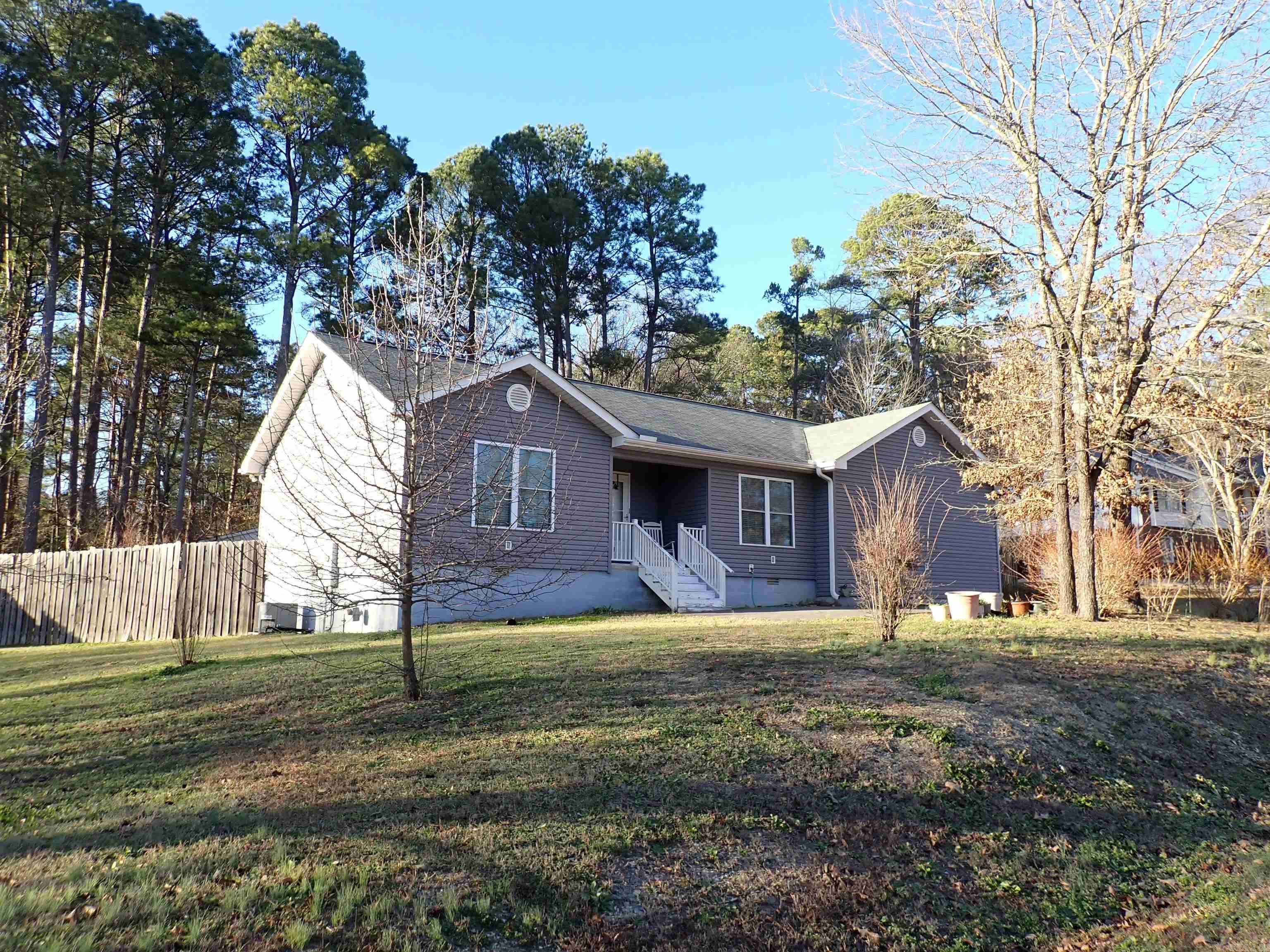 125 Shore Acres Drive Property Photo 1