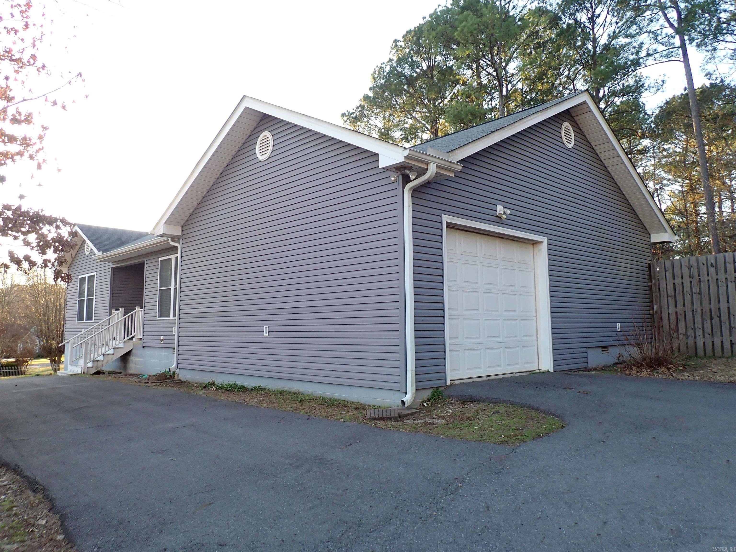 125 Shore Acres Drive Property Photo 6