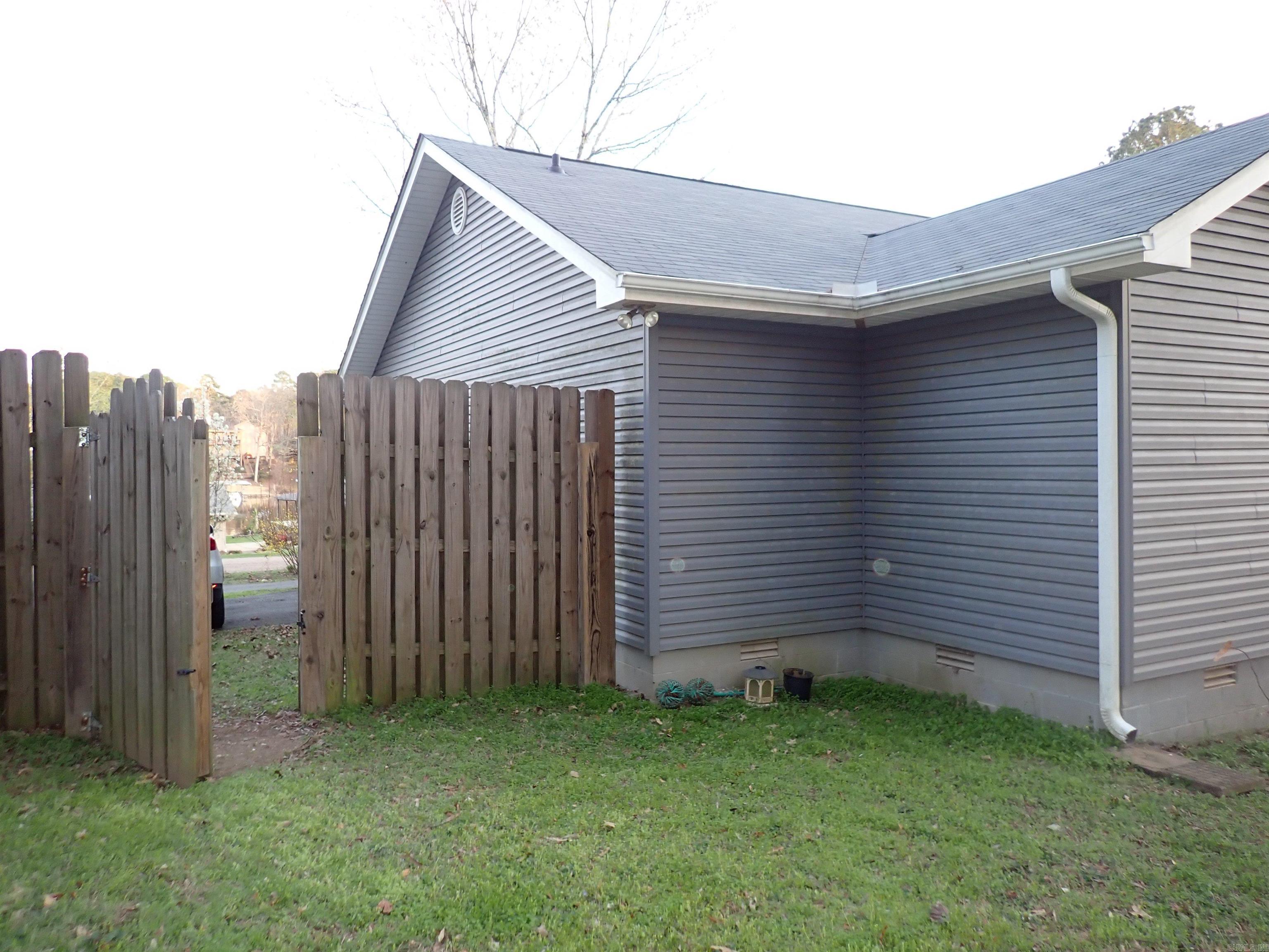 125 Shore Acres Drive Property Photo 8